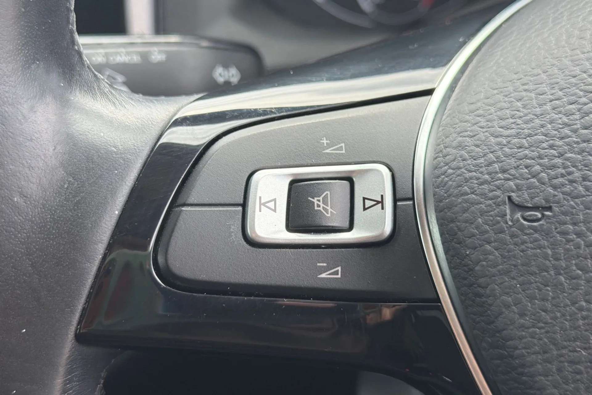 2019 VOLKSWAGEN POLO 2019 VOLKSWAGEN POLO