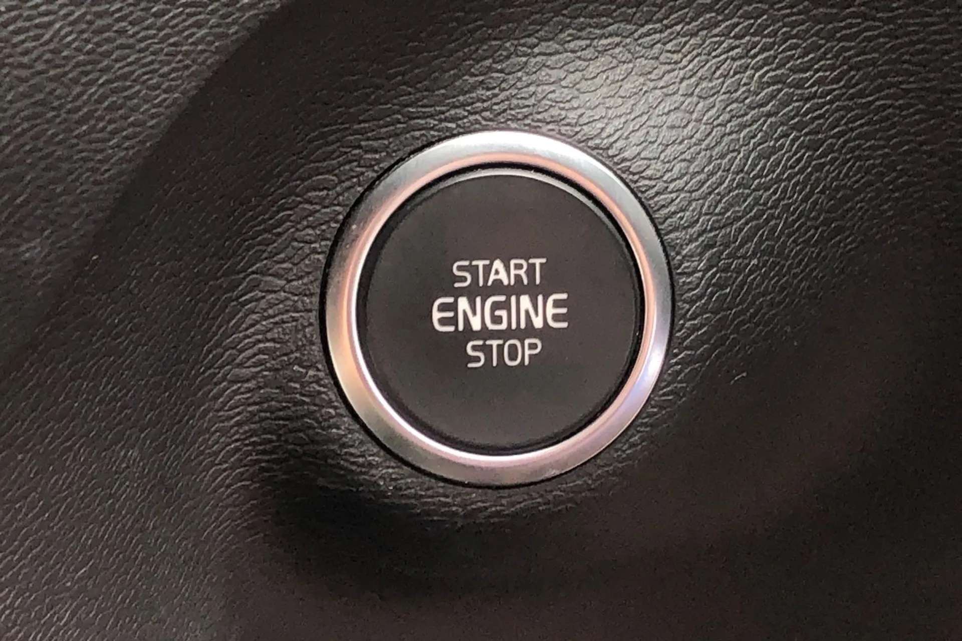2019 VOLVO XC40 2019 VOLVO XC40