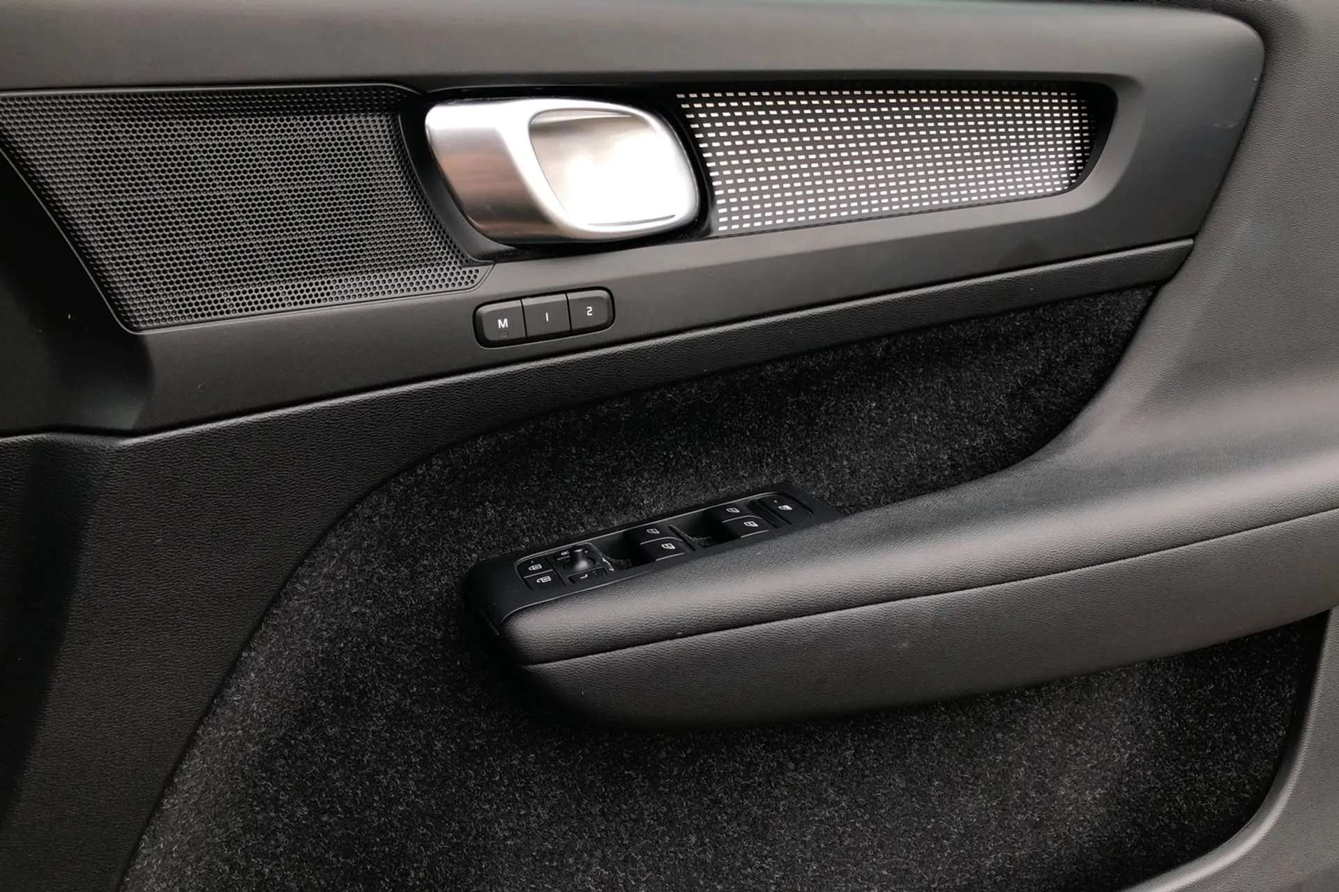 2019 VOLVO XC40 2019 VOLVO XC40