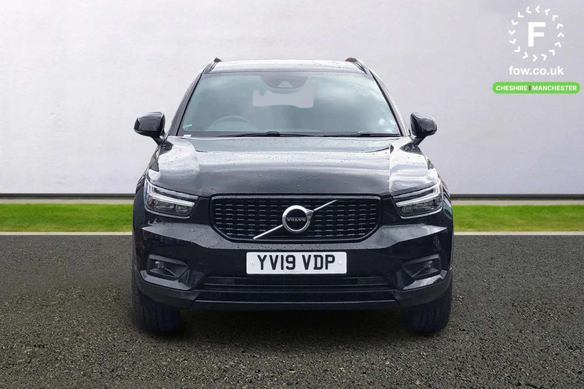 2019 VOLVO XC40 2019 VOLVO XC40