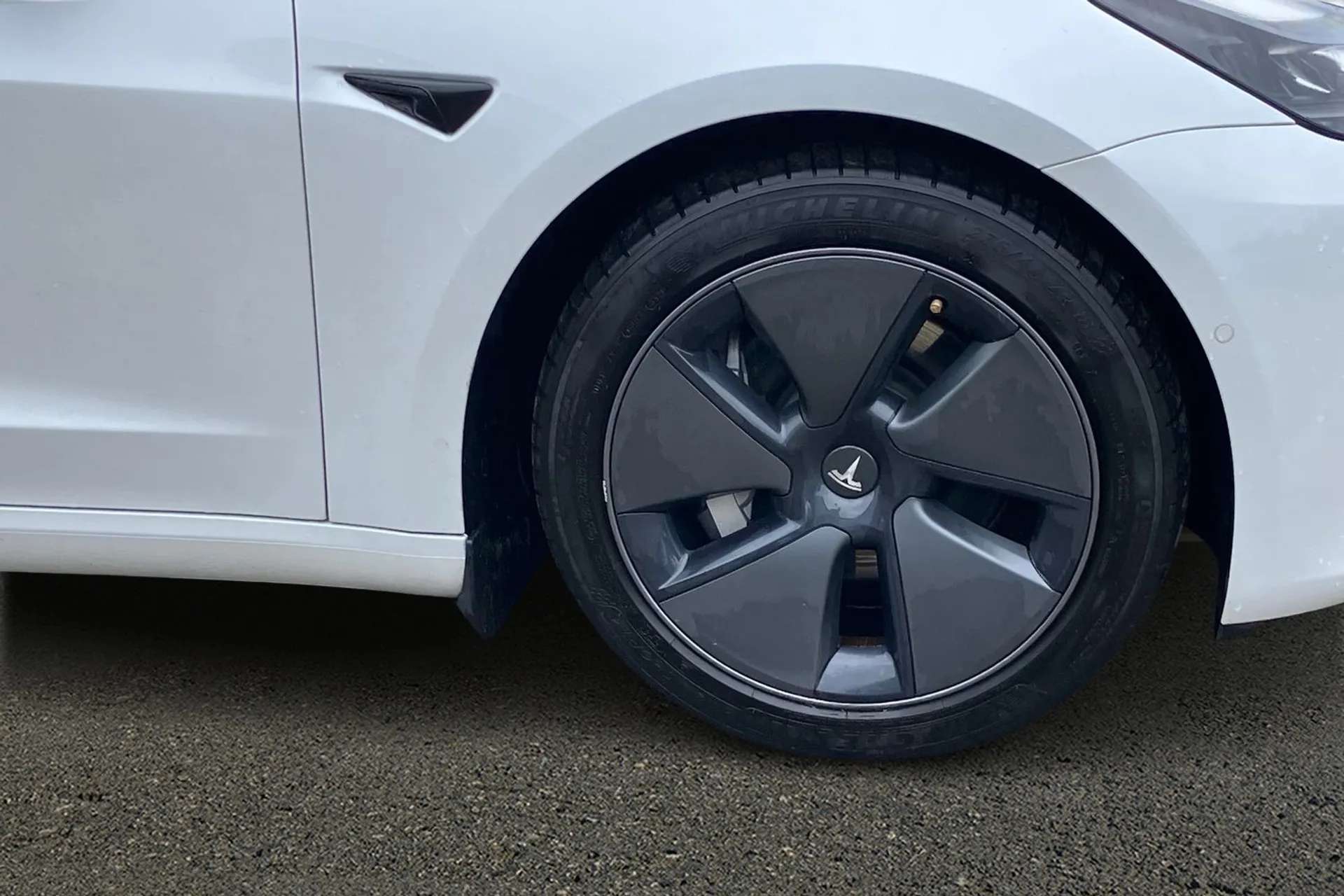 2021 TESLA MODEL 3 2021 TESLA MODEL 3