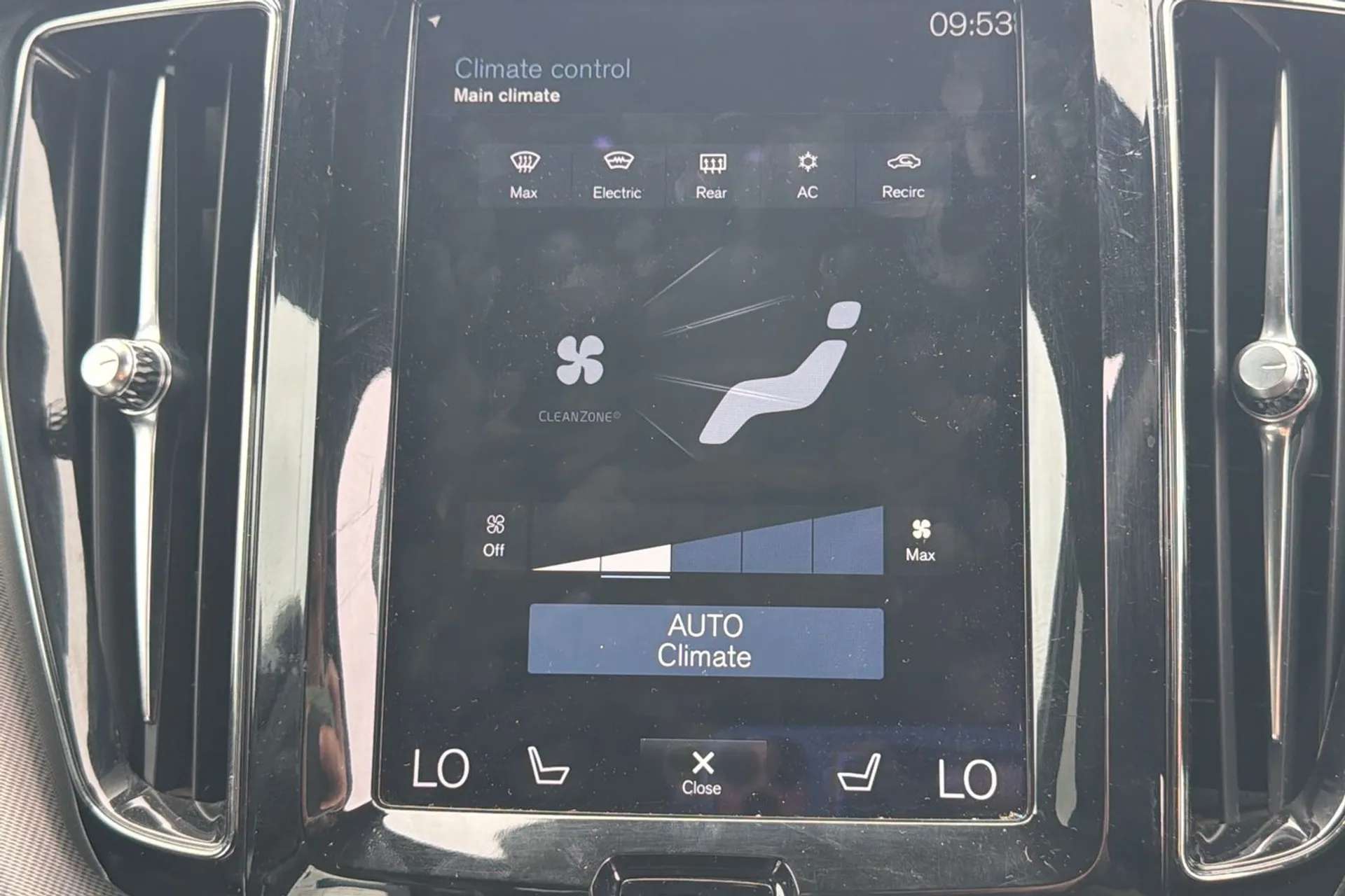 2017 VOLVO XC60 2017 VOLVO XC60