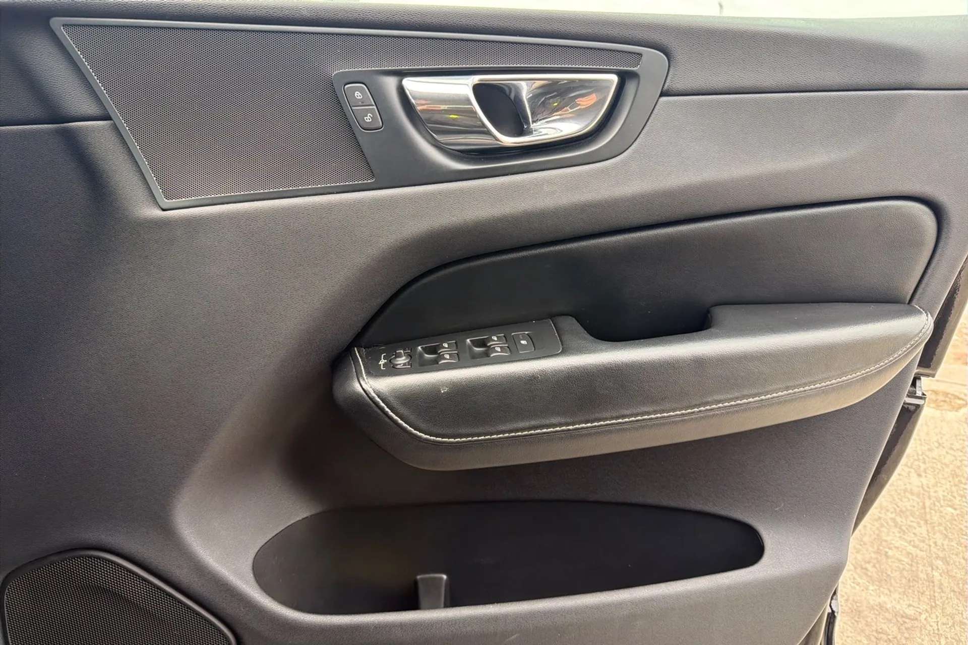 2017 VOLVO XC60 2017 VOLVO XC60