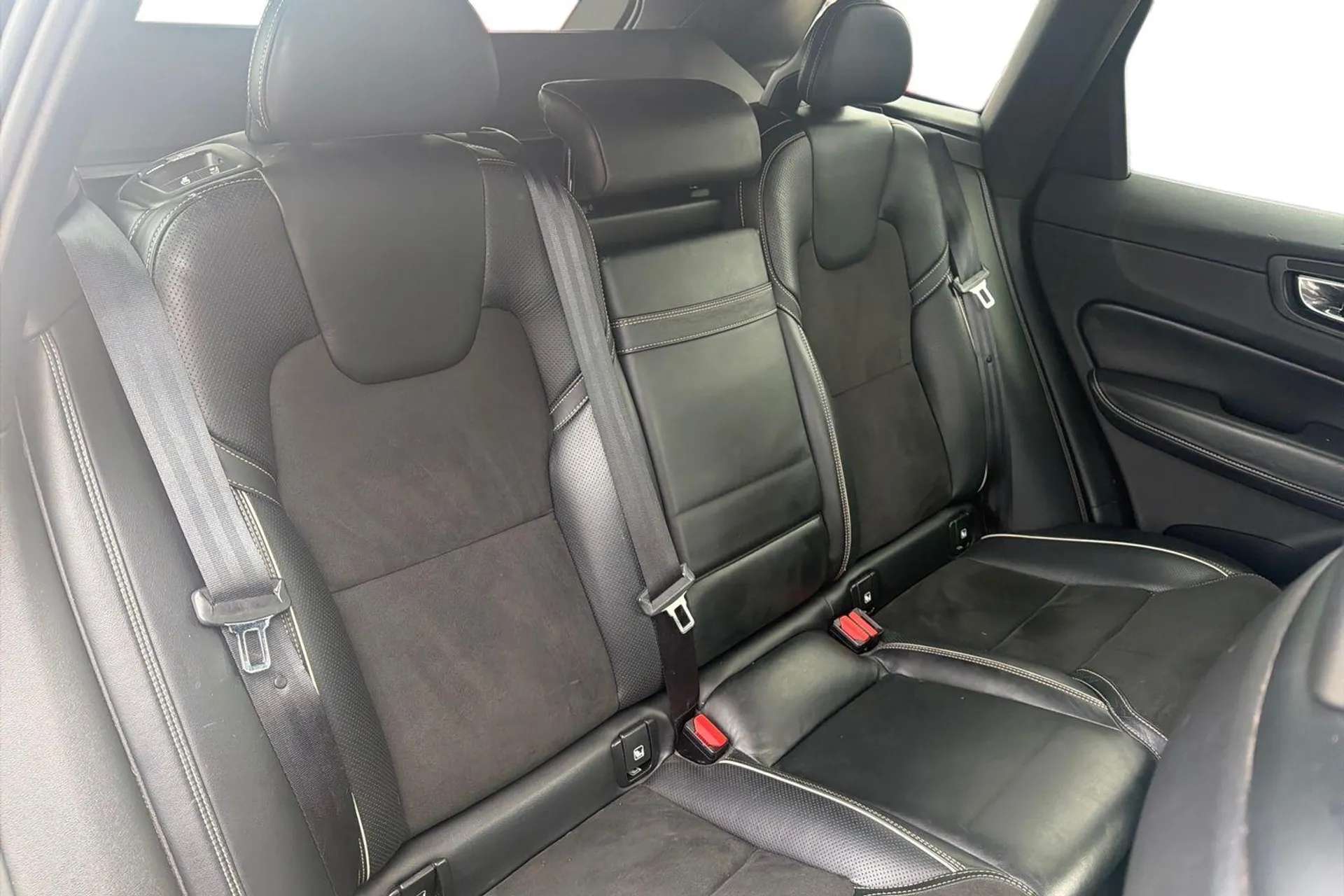 2017 VOLVO XC60 2017 VOLVO XC60