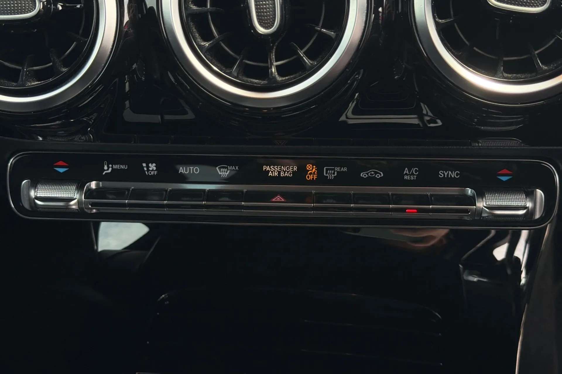 2020 MERCEDES-BENZ A CLASS 2020 MERCEDES-BENZ A CLASS