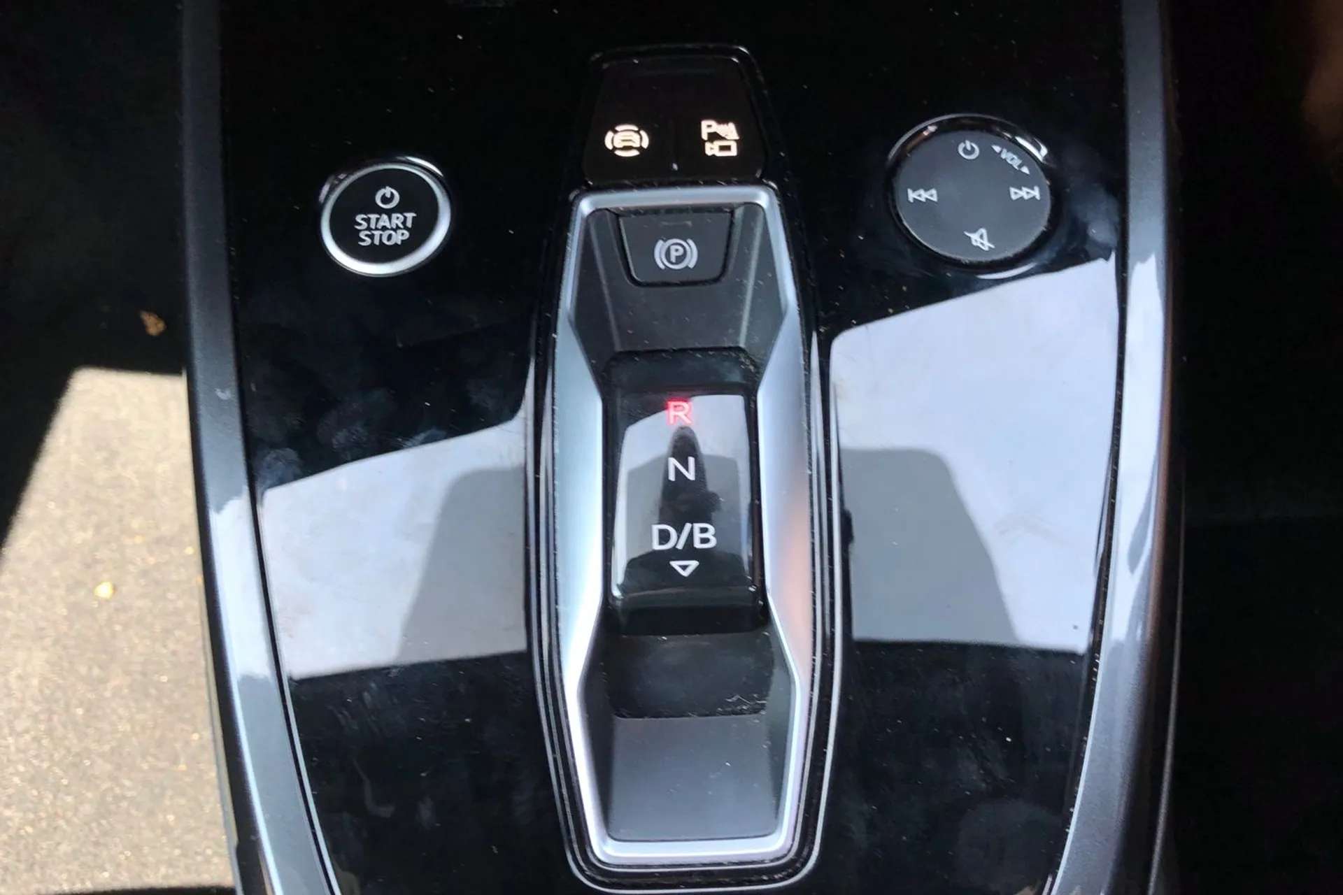 2023 AUDI Q4 2023 AUDI Q4
