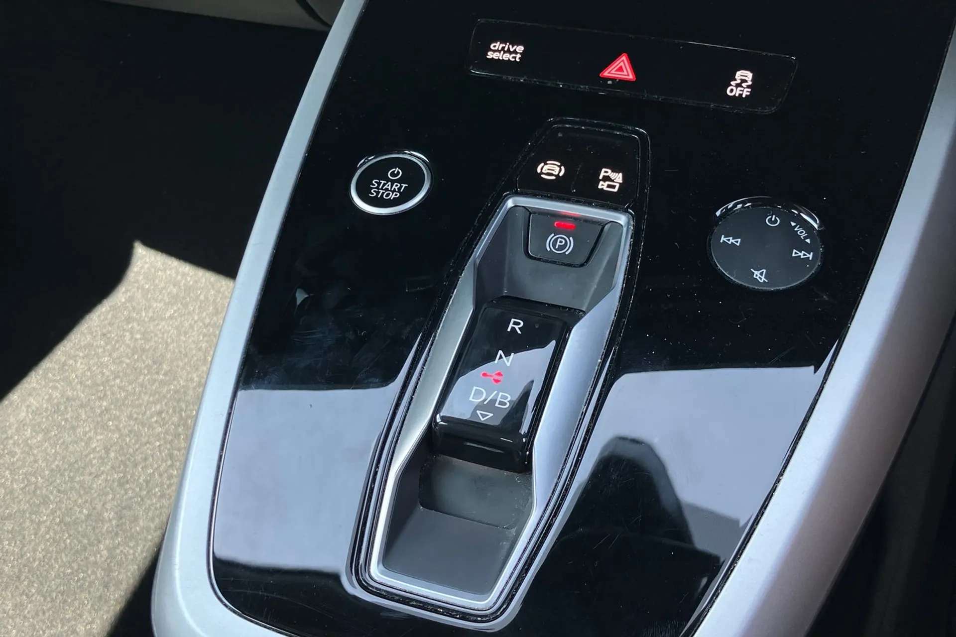 2022 AUDI Q4 2022 AUDI Q4
