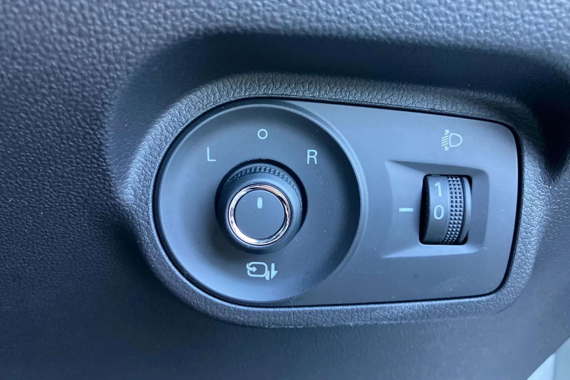 2025 MG MOTOR UK MG4 2025 MG MOTOR UK MG4