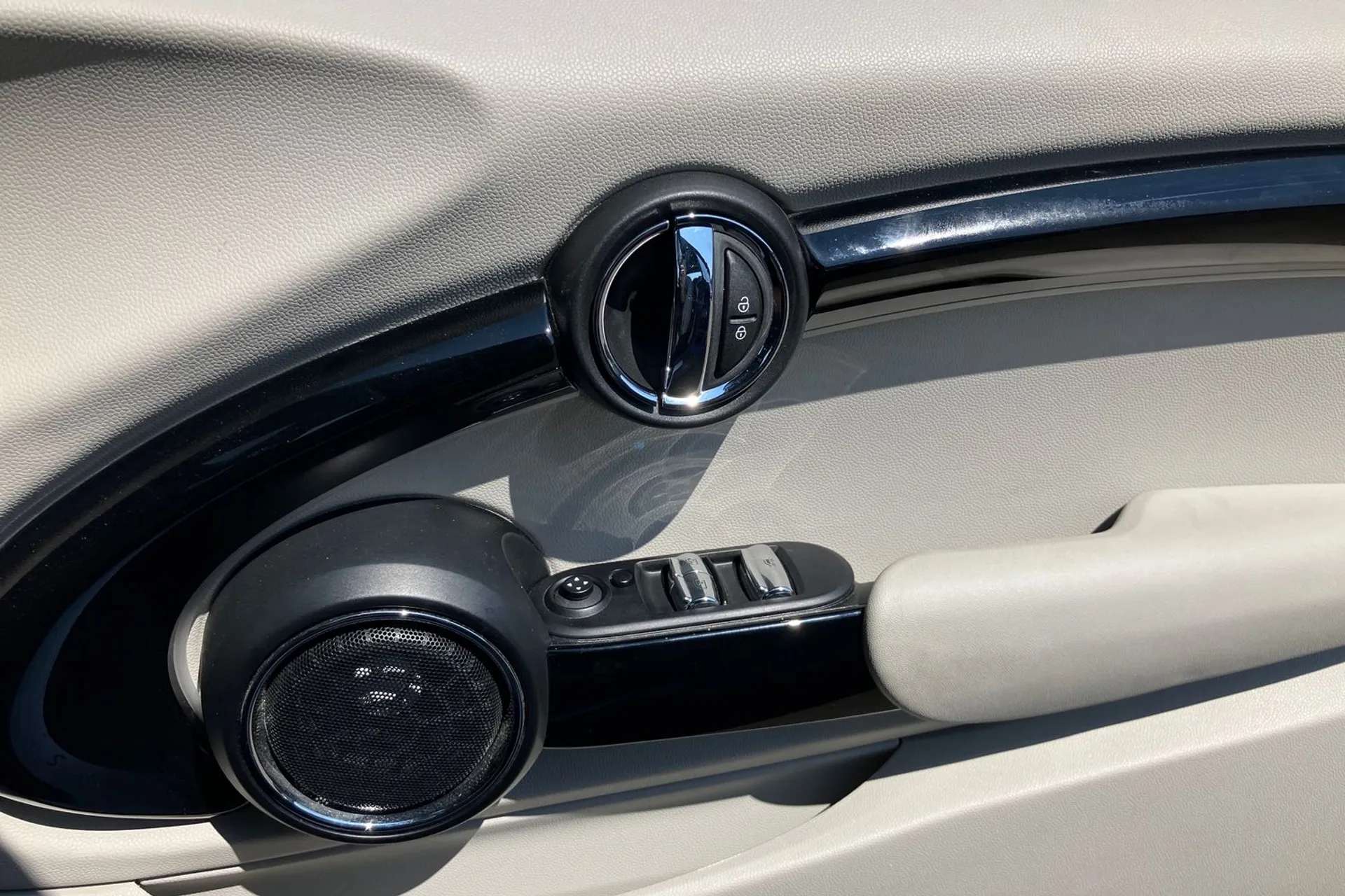 2018 MINI CONVERTIBLE 2018 MINI CONVERTIBLE