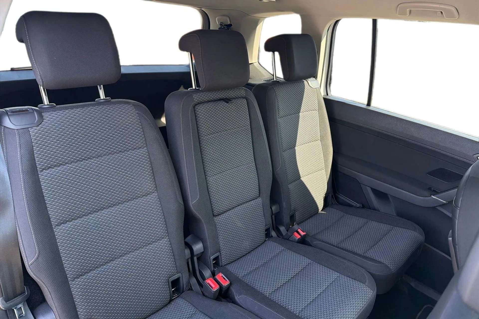 2021 VOLKSWAGEN TOURAN 2021 VOLKSWAGEN TOURAN