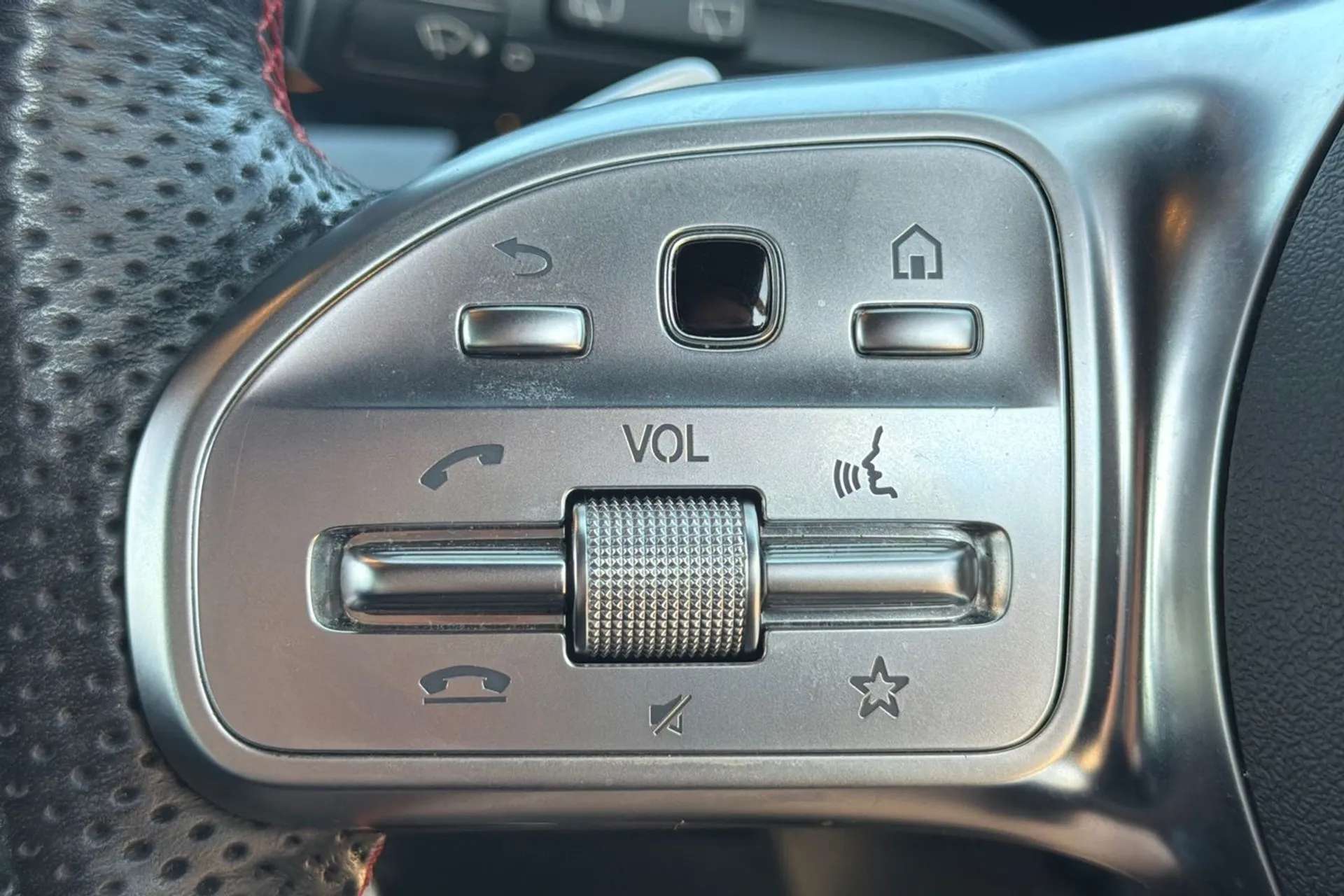 2019 MERCEDES-BENZ A CLASS 2019 MERCEDES-BENZ A CLASS