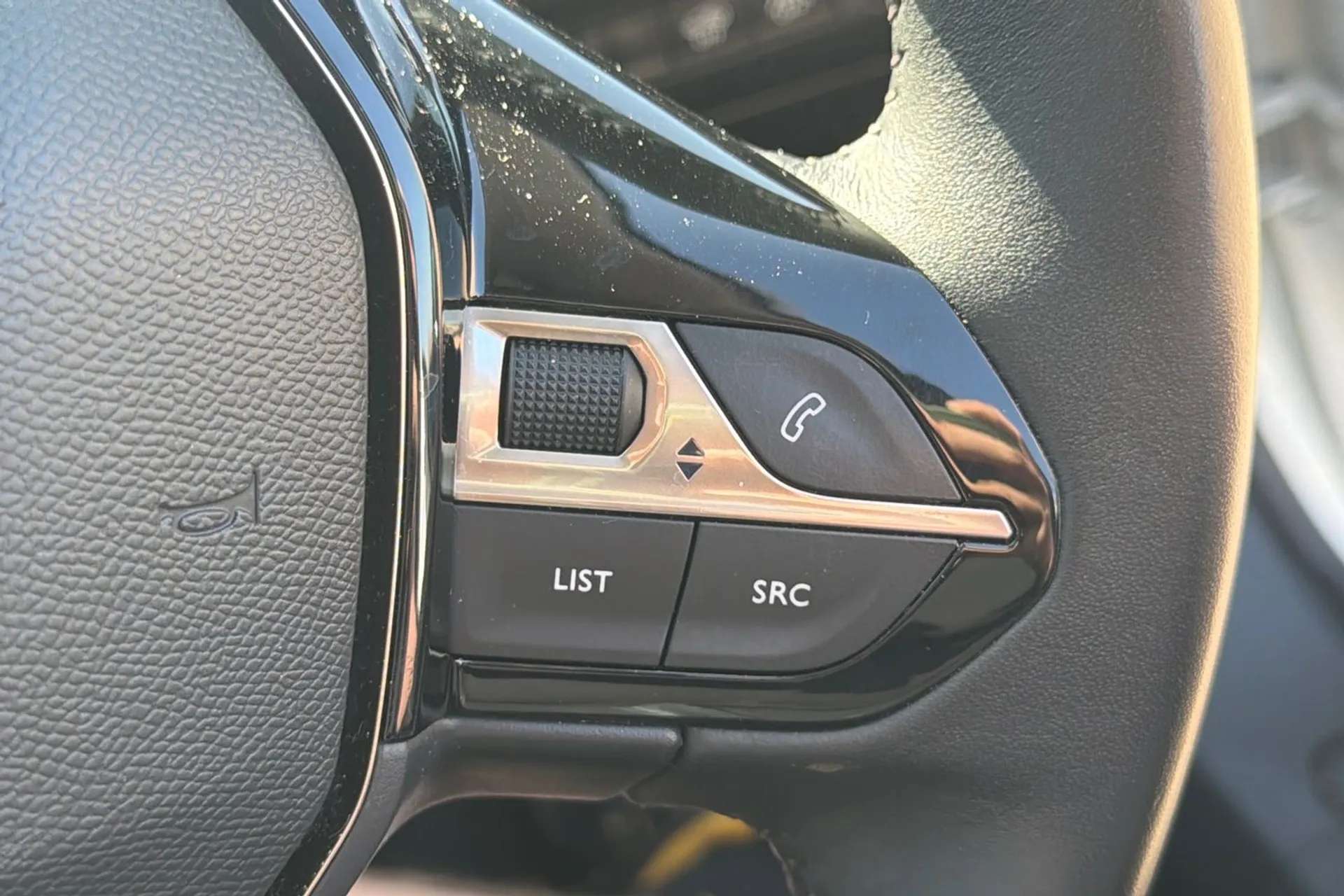 2021 PEUGEOT 2008 2021 PEUGEOT 2008