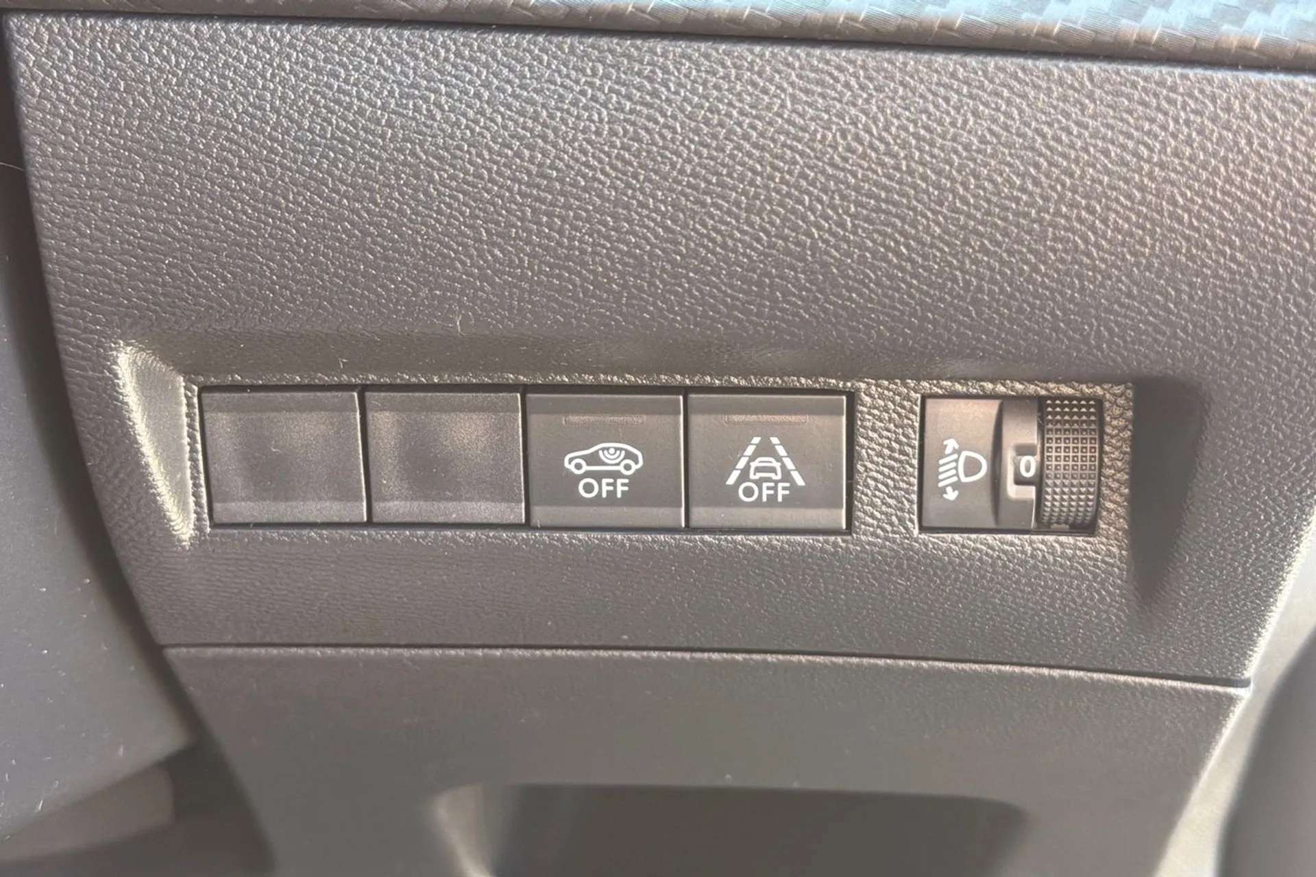 2021 PEUGEOT 2008 2021 PEUGEOT 2008