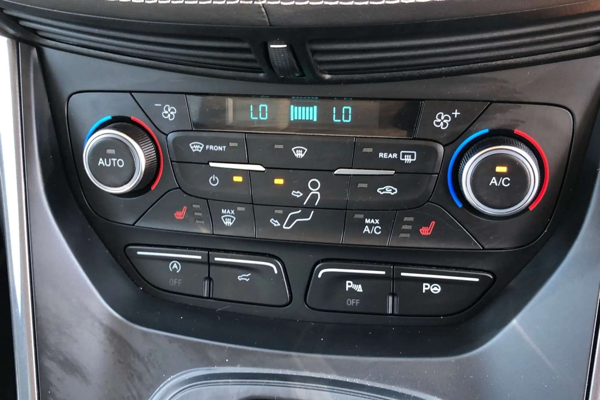 2018 FORD KUGA VIGNALE 2018 FORD KUGA VIGNALE