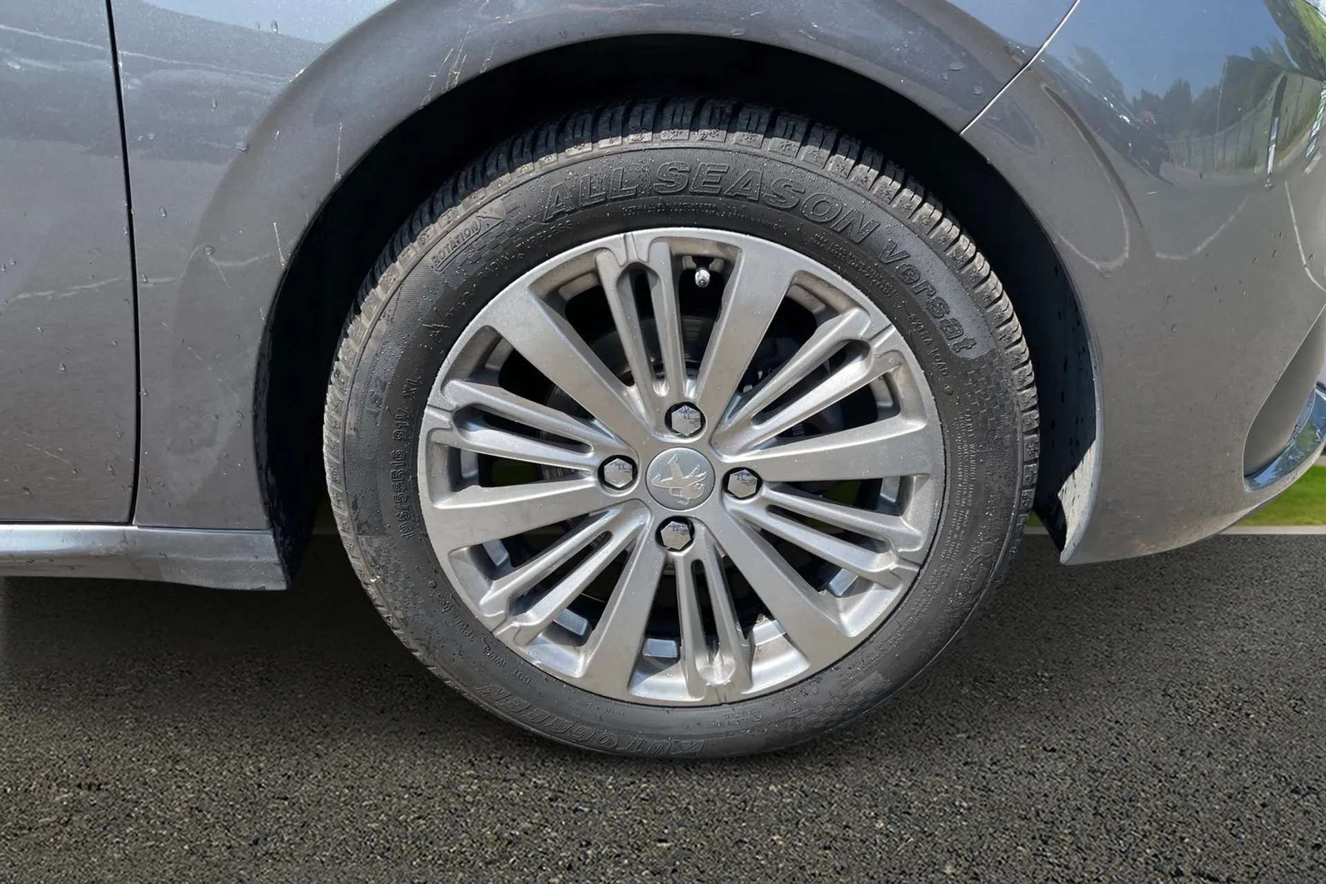 2019 PEUGEOT 208 2019 PEUGEOT 208