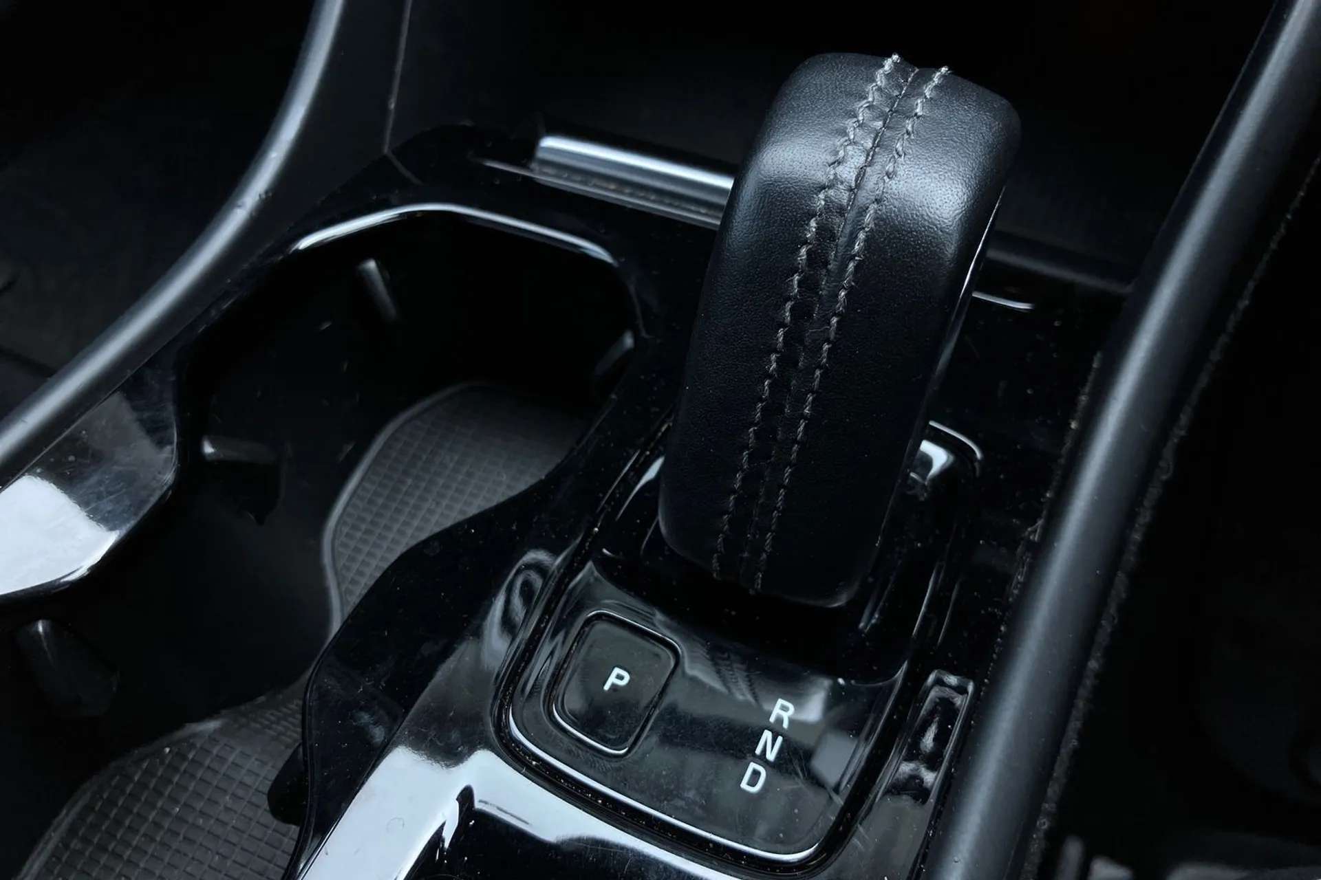 2020 VOLVO XC40 2020 VOLVO XC40