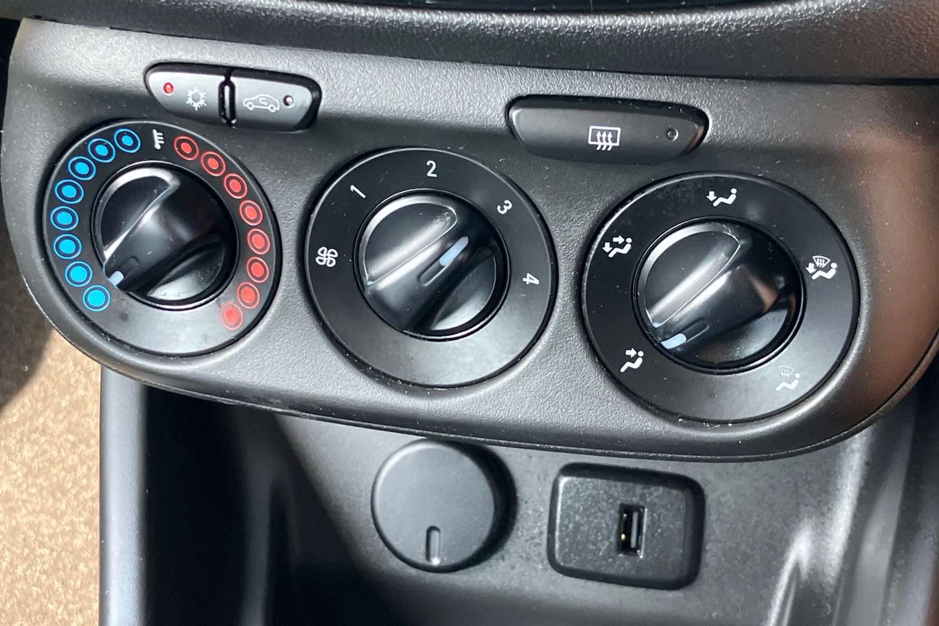 2018 VAUXHALL CORSA 2018 VAUXHALL CORSA