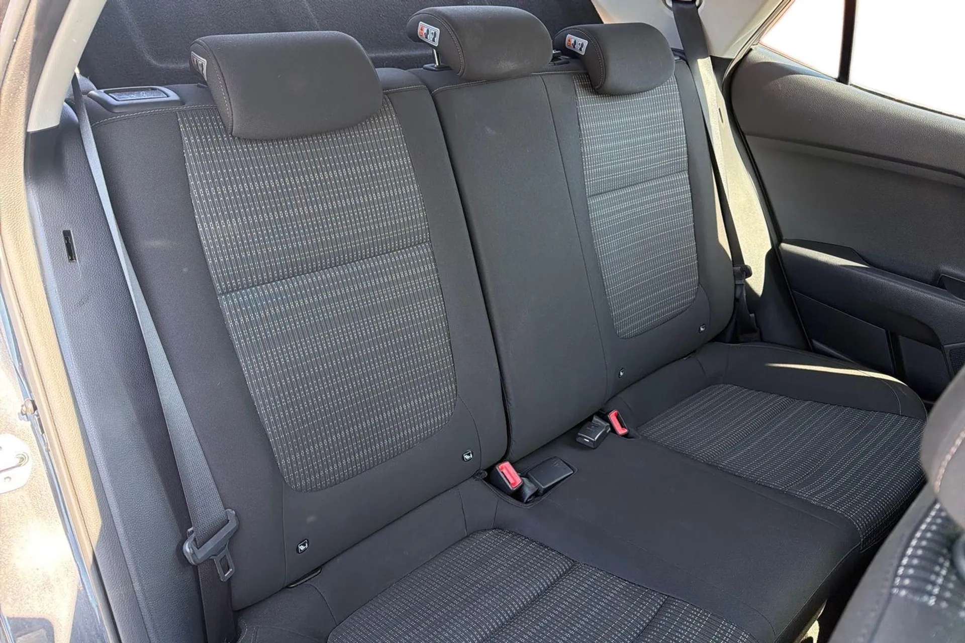 2018 KIA STONIC 2018 KIA STONIC