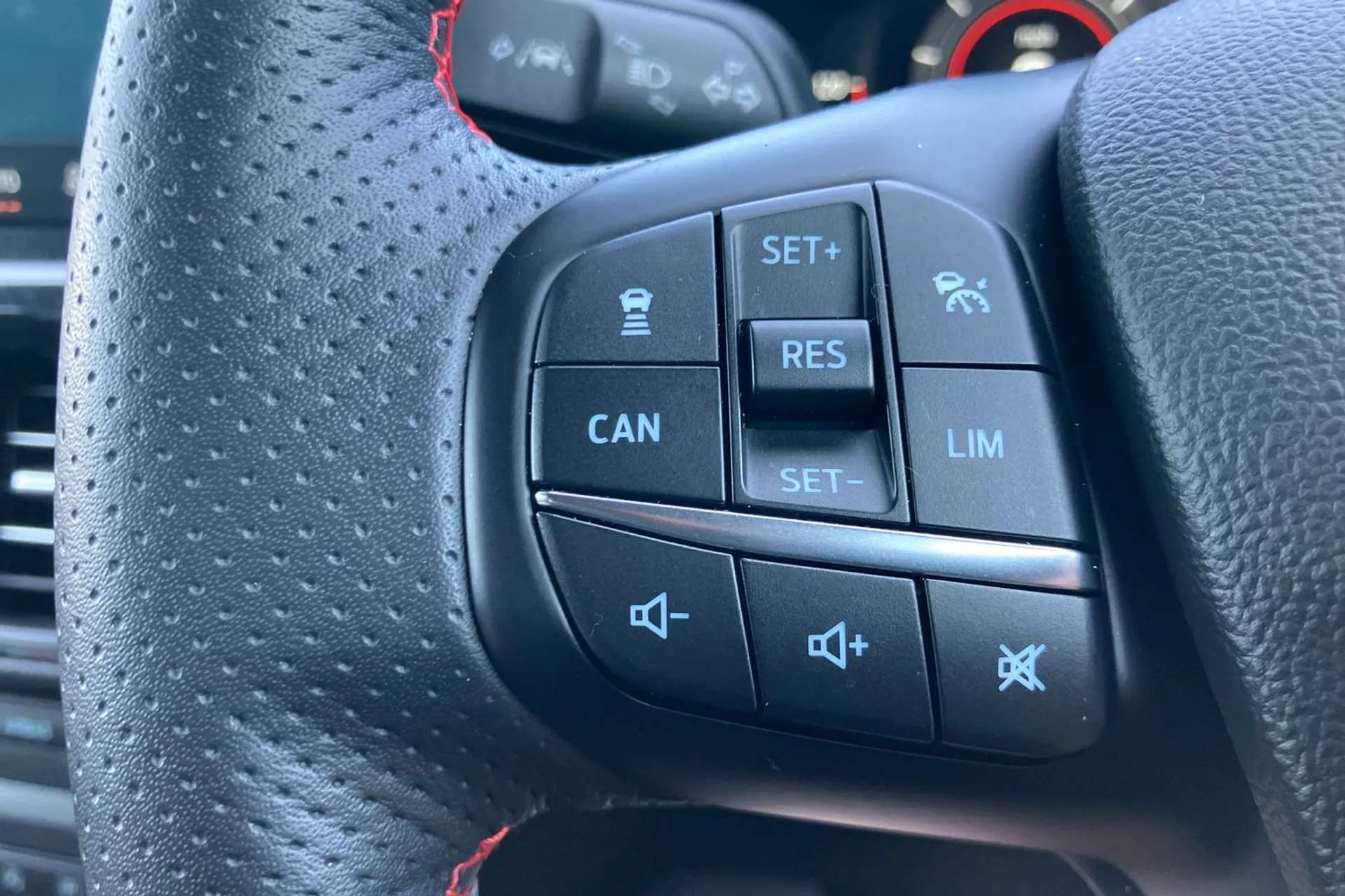 2023 FORD FOCUS 2023 FORD FOCUS