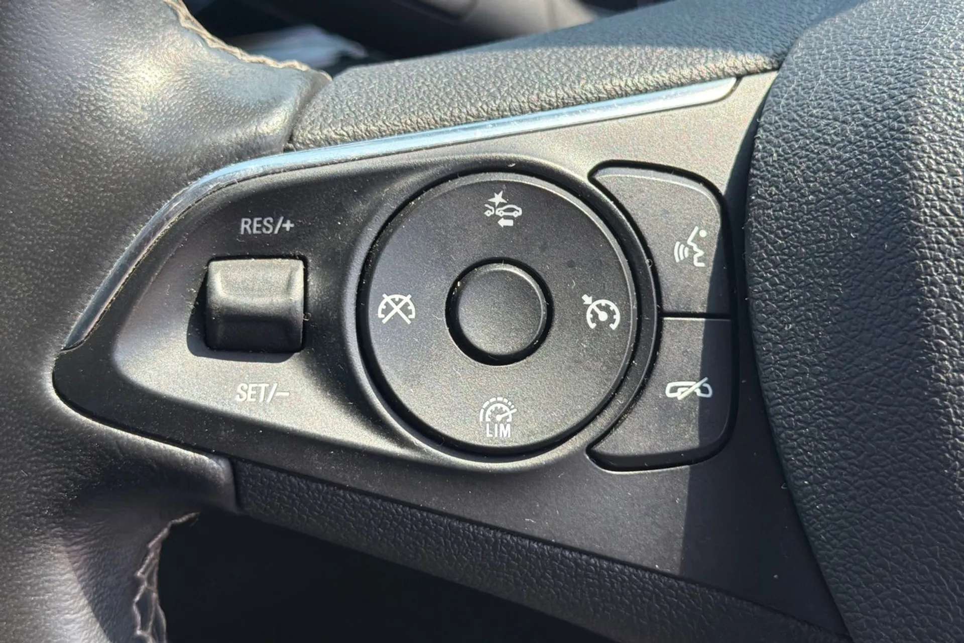 2017 VAUXHALL INSIGNIA 2017 VAUXHALL INSIGNIA