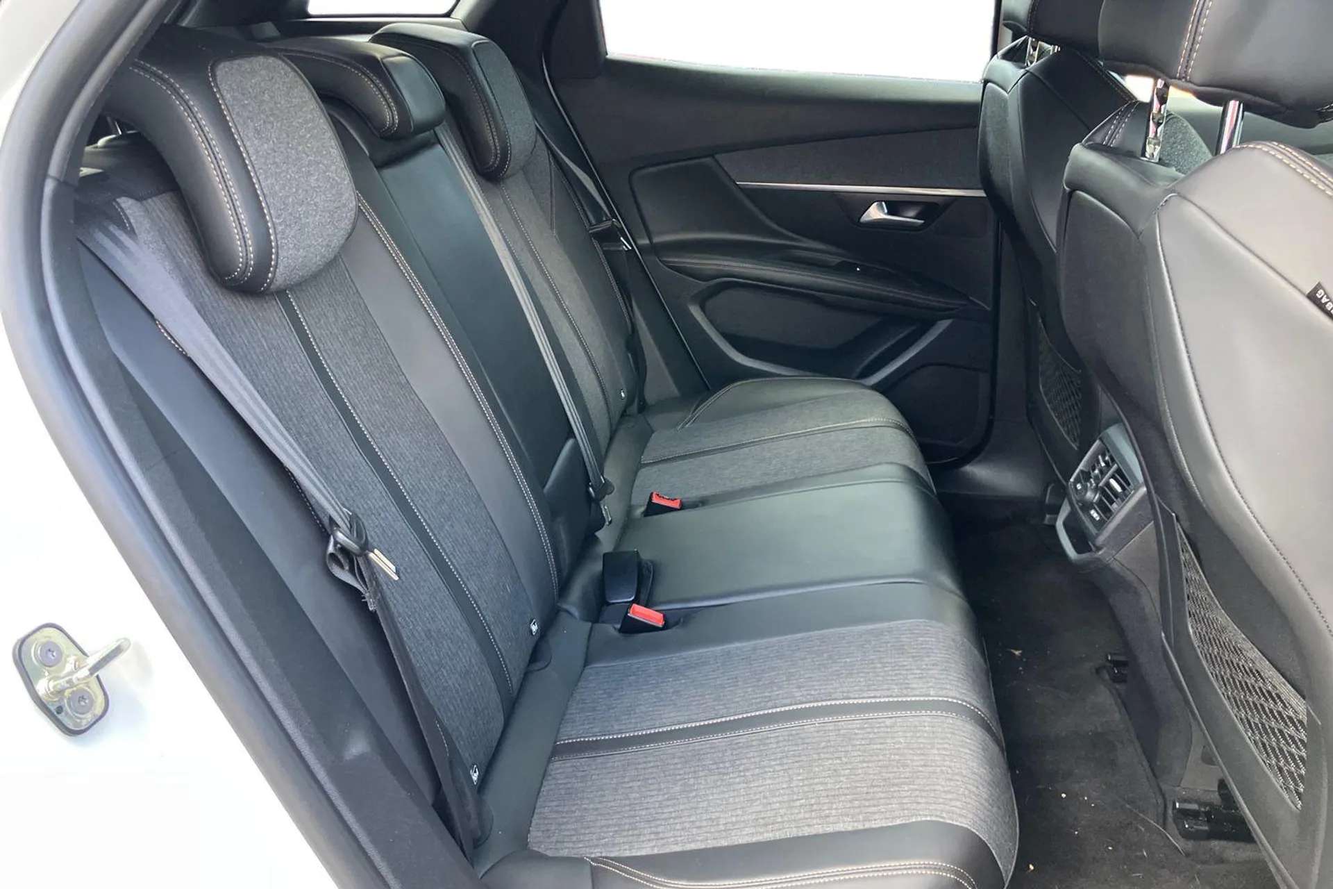 2017 PEUGEOT 3008 2017 PEUGEOT 3008