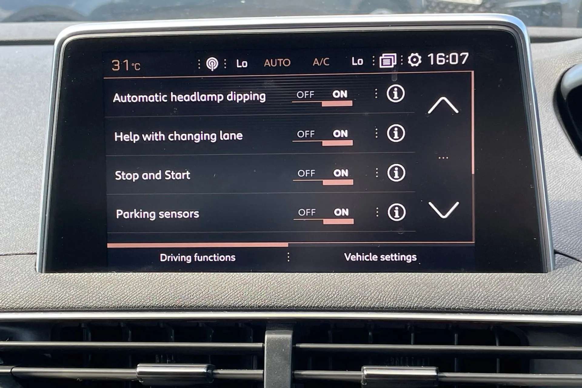 2018 PEUGEOT 3008 2018 PEUGEOT 3008