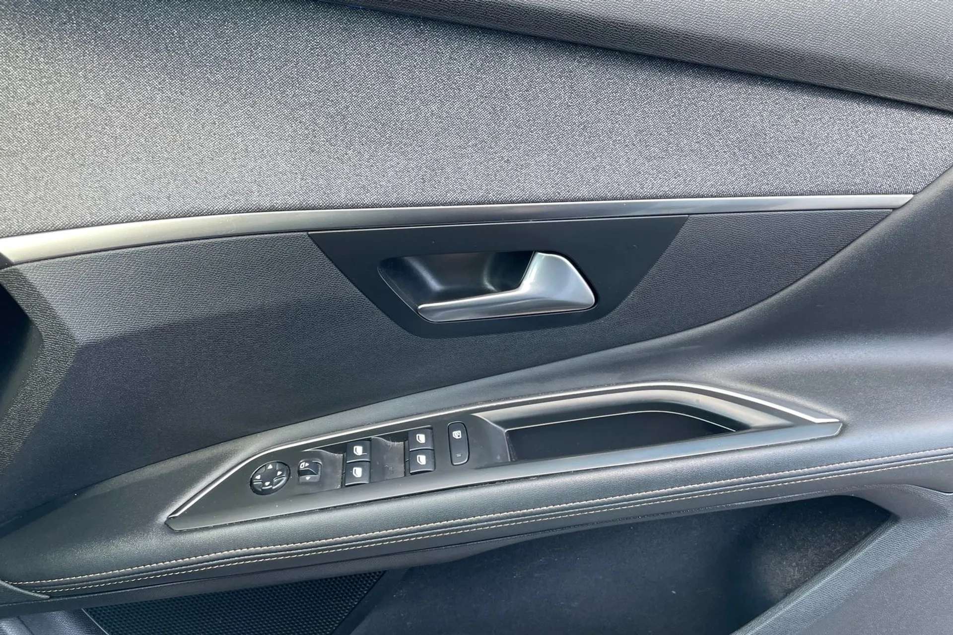 2018 PEUGEOT 3008 2018 PEUGEOT 3008