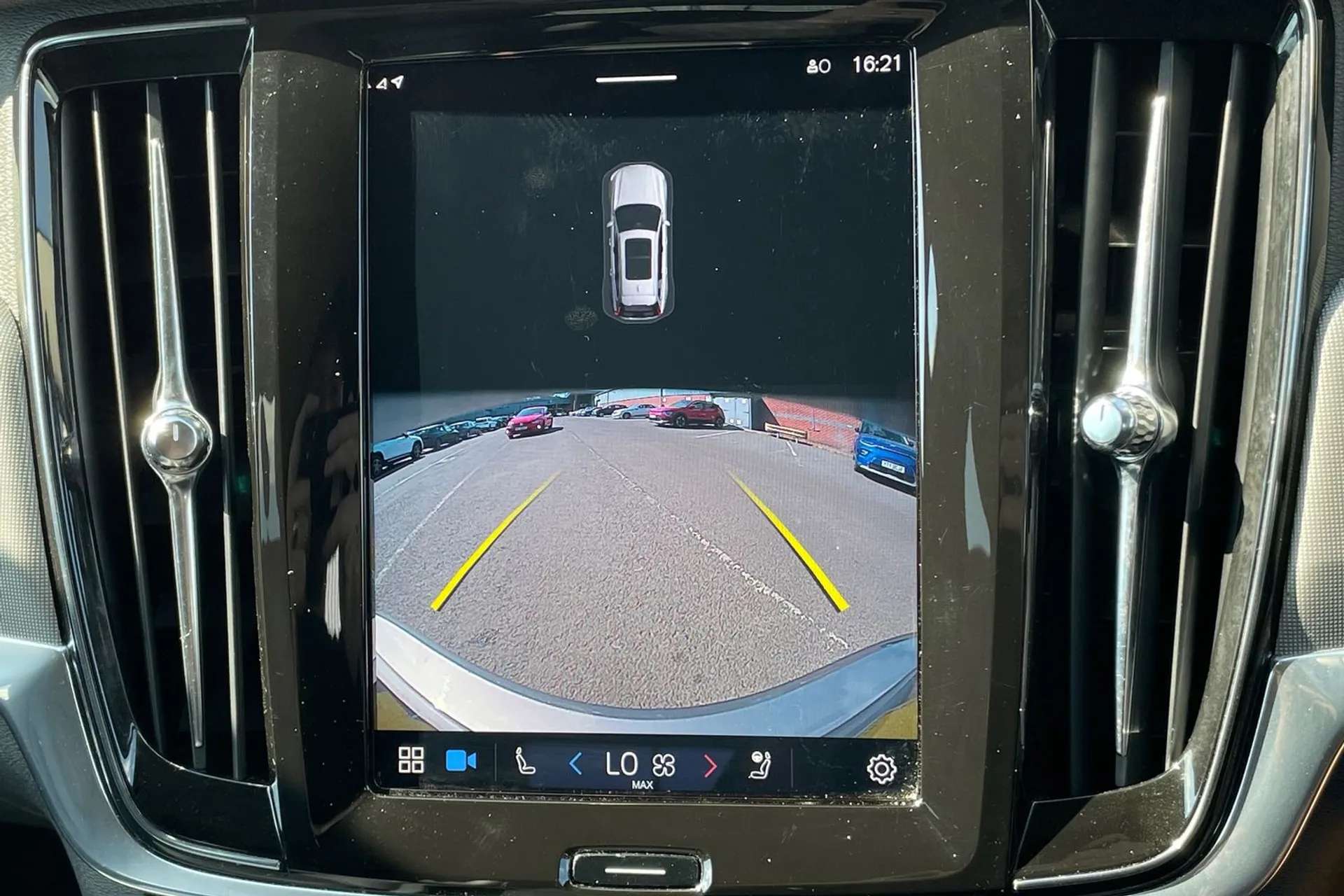 2022 VOLVO V90 2022 VOLVO V90