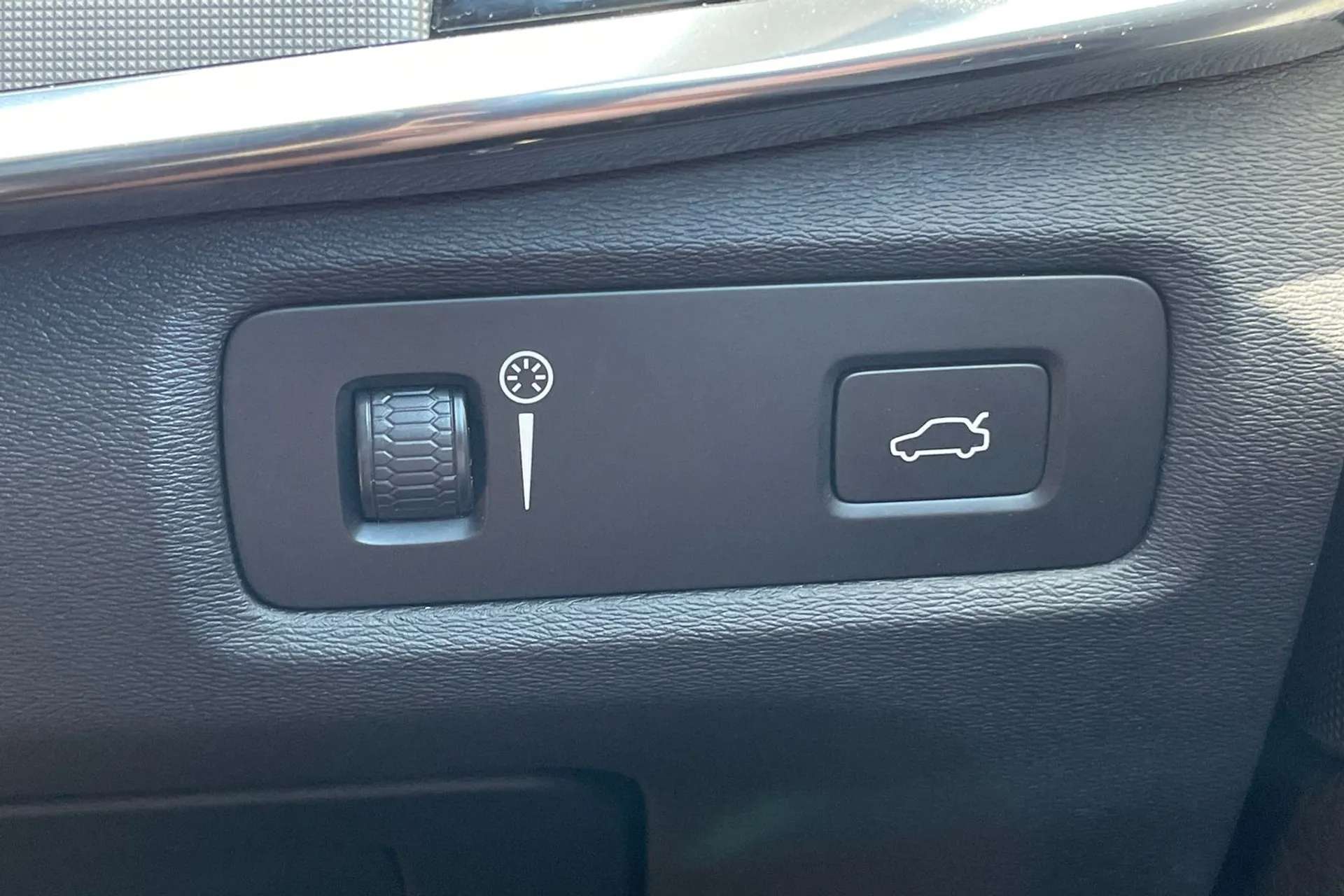 2022 VOLVO V90 2022 VOLVO V90