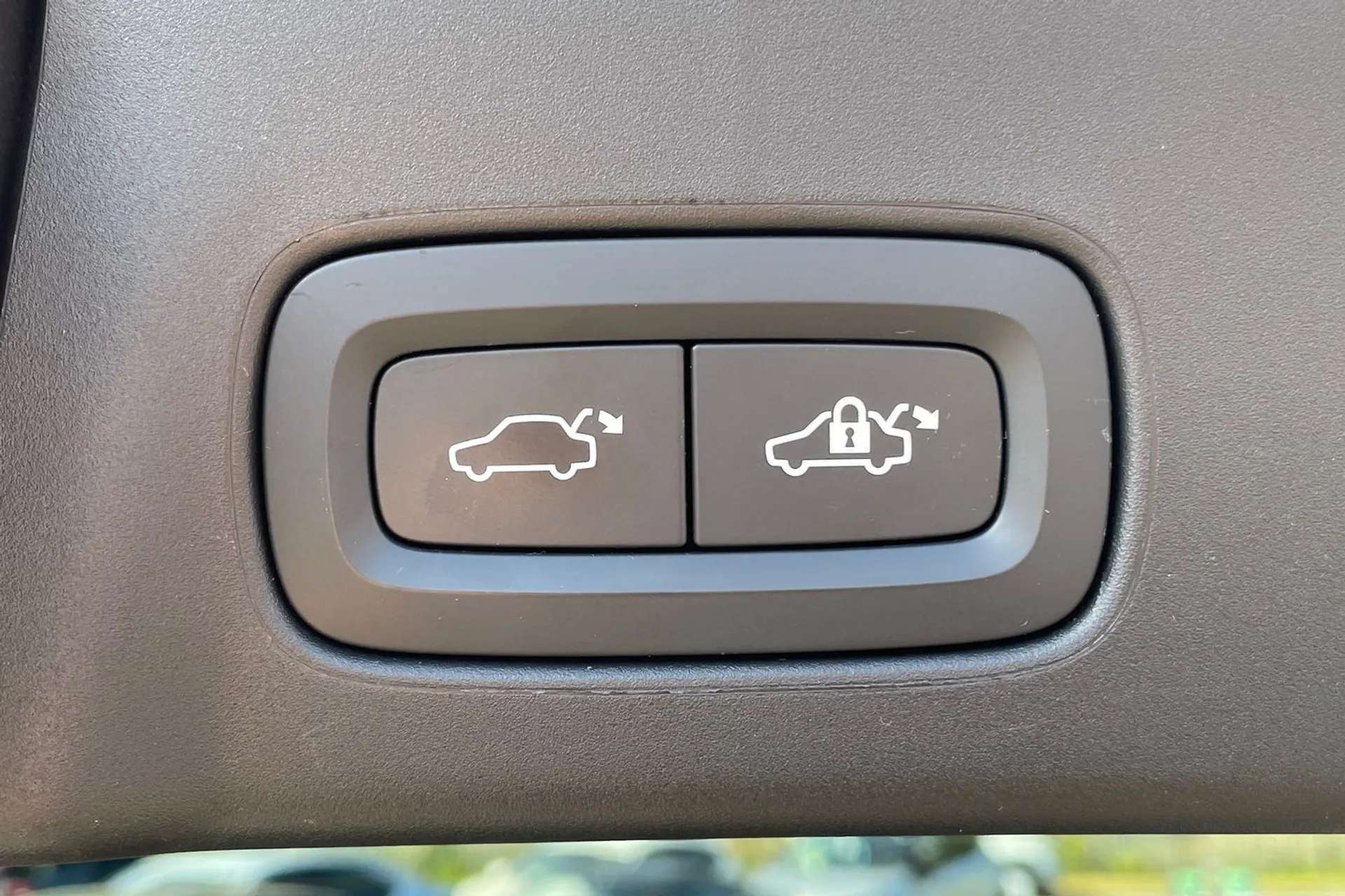 2022 VOLVO V90 2022 VOLVO V90