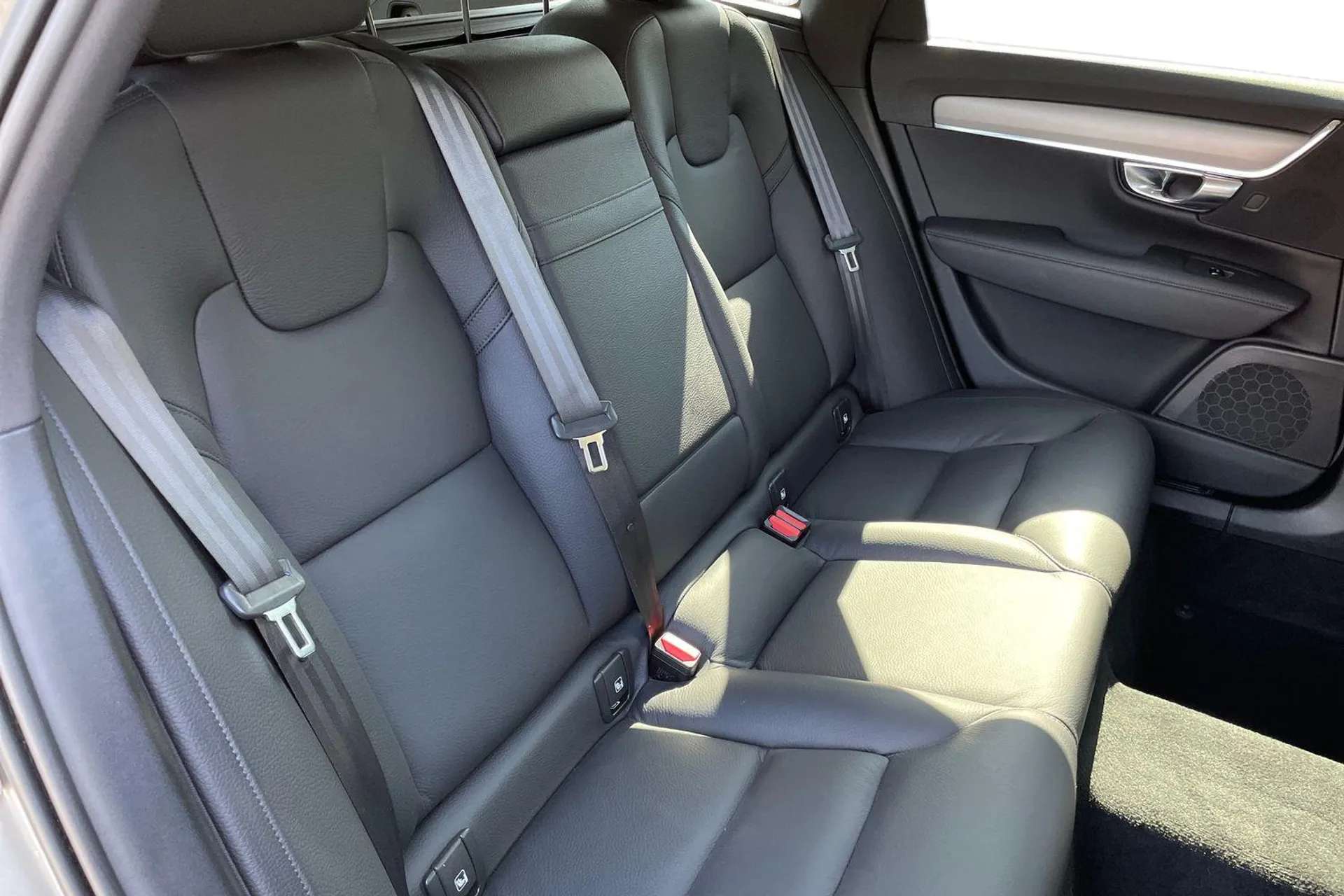 2022 VOLVO V90 2022 VOLVO V90