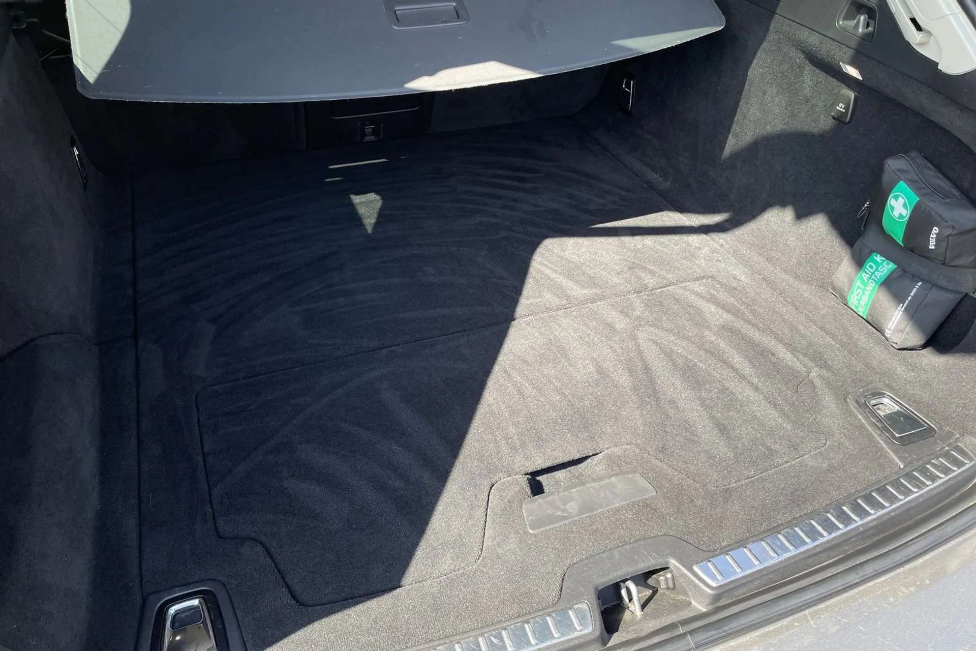 2022 VOLVO V90 2022 VOLVO V90