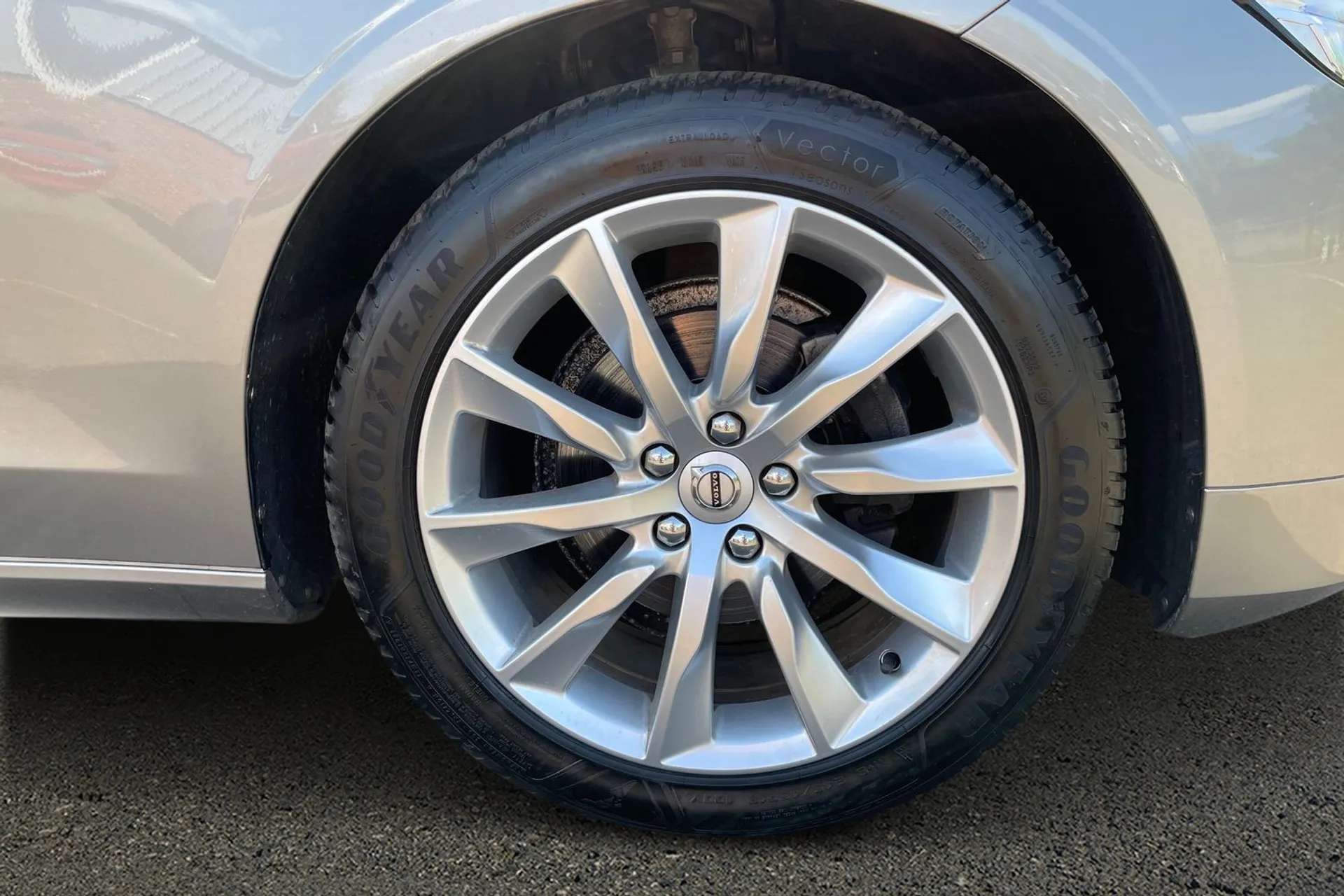 2022 VOLVO V90 2022 VOLVO V90