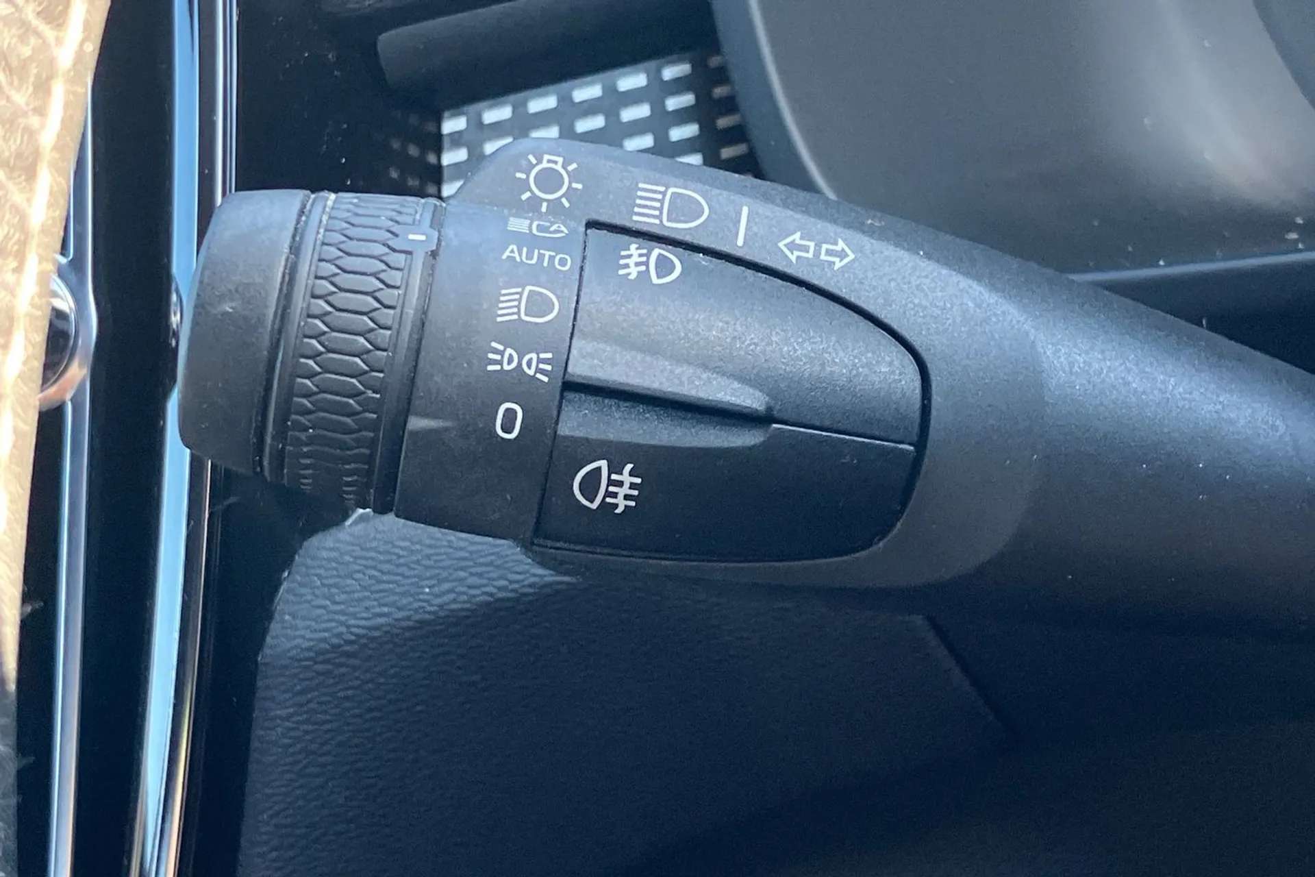 2020 VOLVO XC40 2020 VOLVO XC40