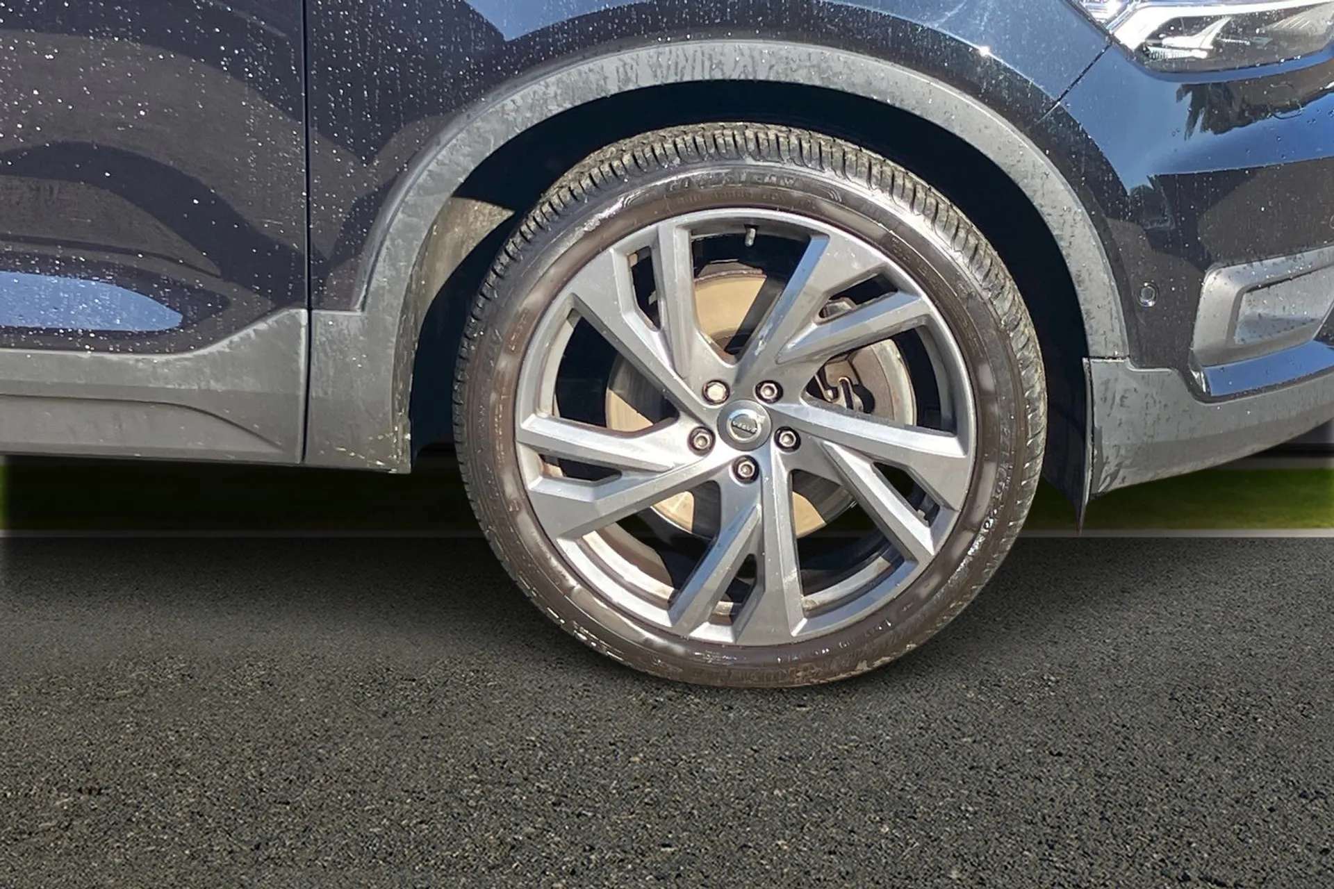 2020 VOLVO XC40 2020 VOLVO XC40