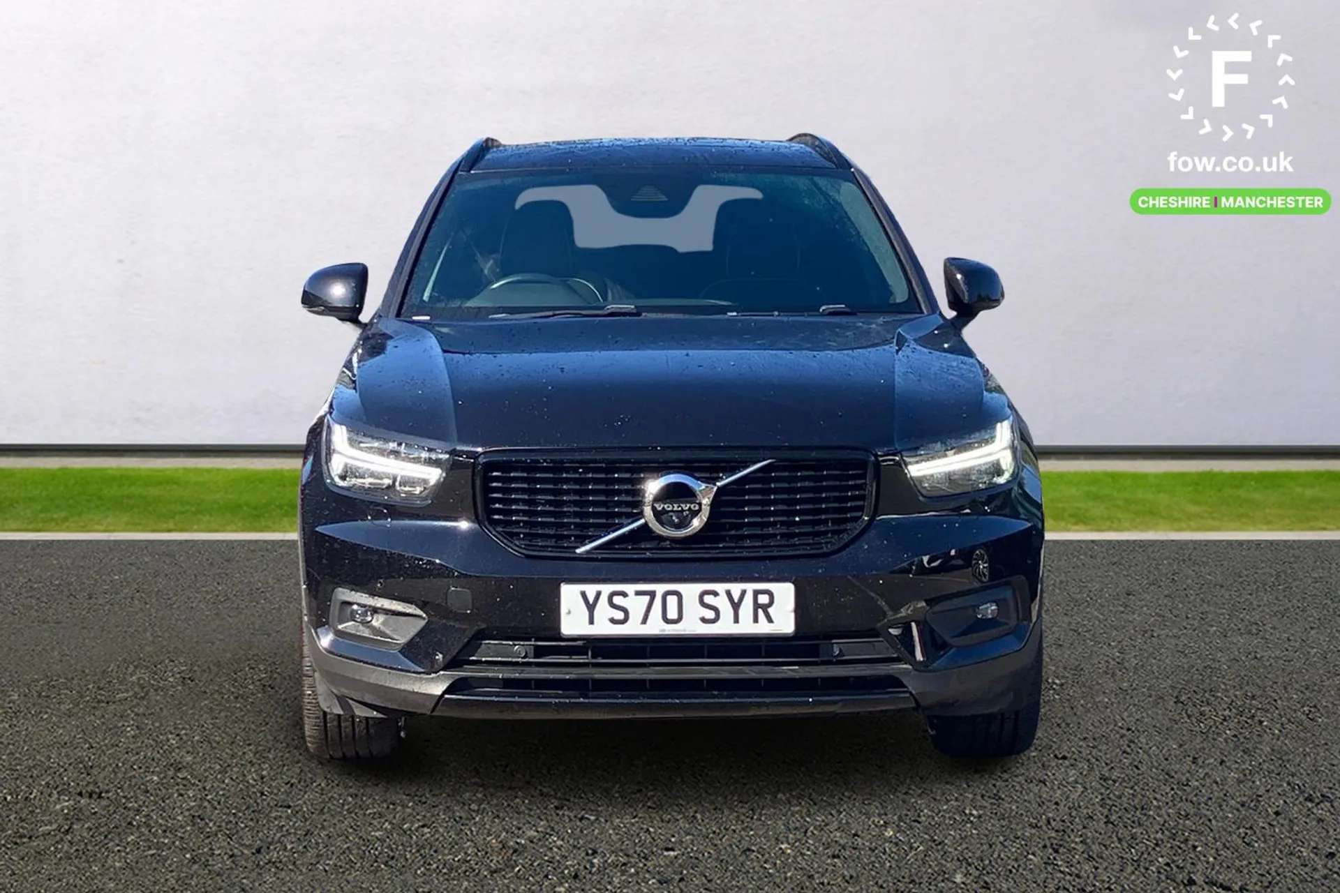 2020 VOLVO XC40 2020 VOLVO XC40