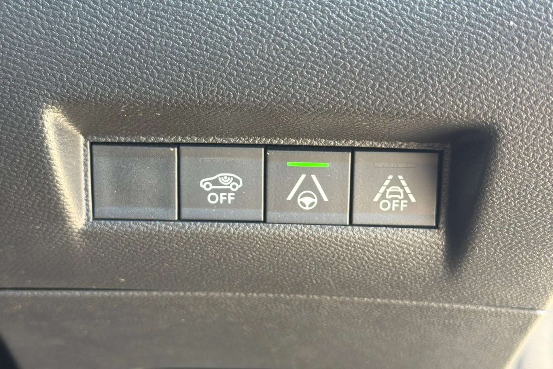 2023 PEUGEOT 208 2023 PEUGEOT 208