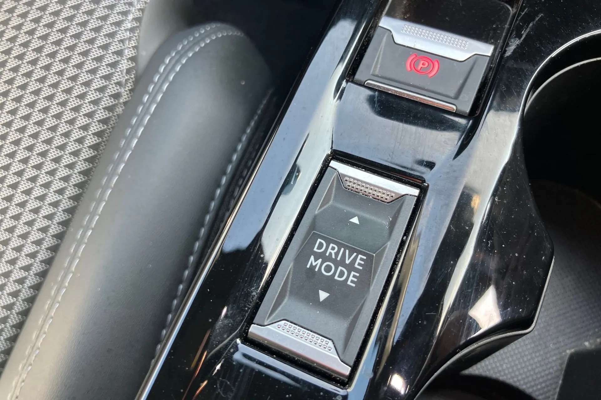 2021 PEUGEOT 208 2021 PEUGEOT 208