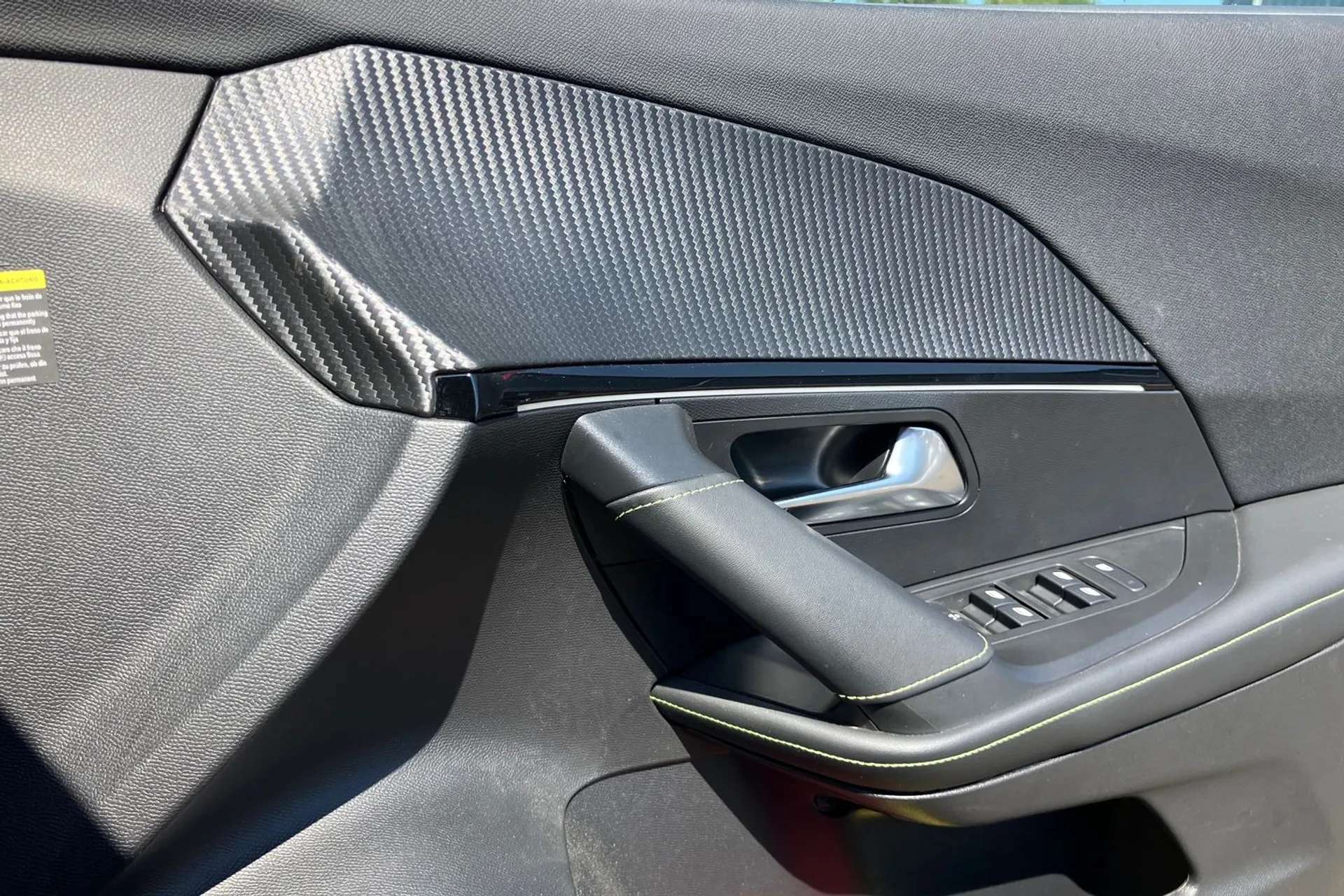 2023 PEUGEOT 2008 2023 PEUGEOT 2008
