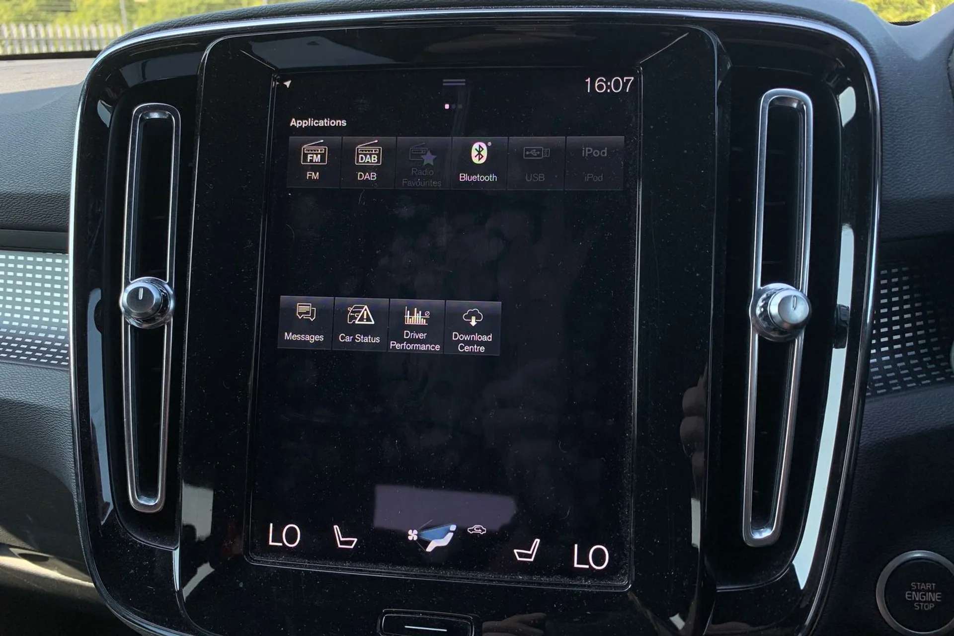 2021 VOLVO XC40 2021 VOLVO XC40
