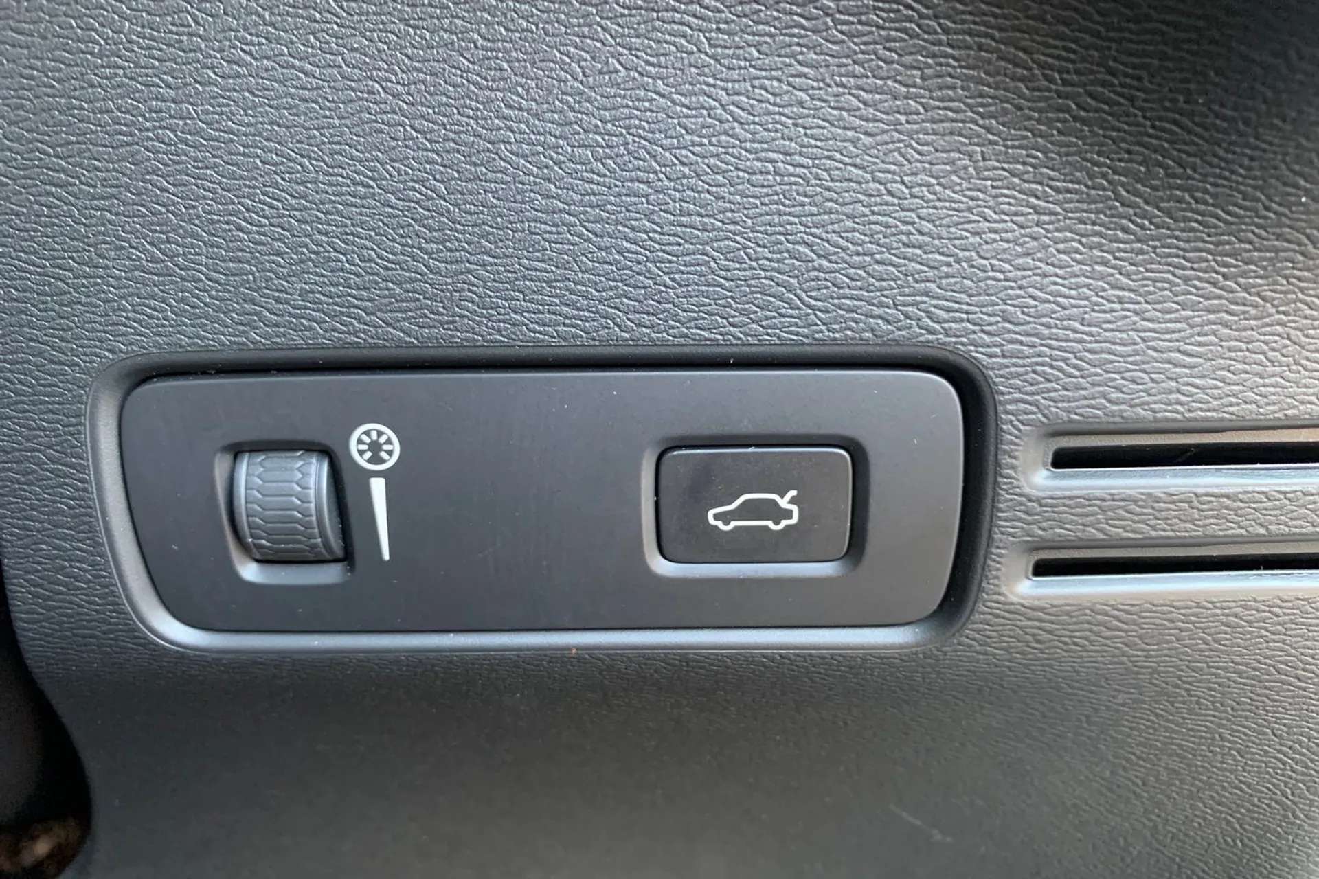 2021 VOLVO XC40 2021 VOLVO XC40