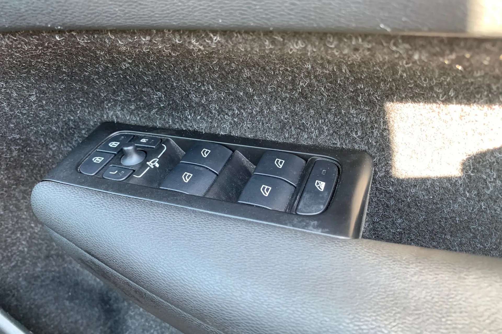 2021 VOLVO XC40 2021 VOLVO XC40