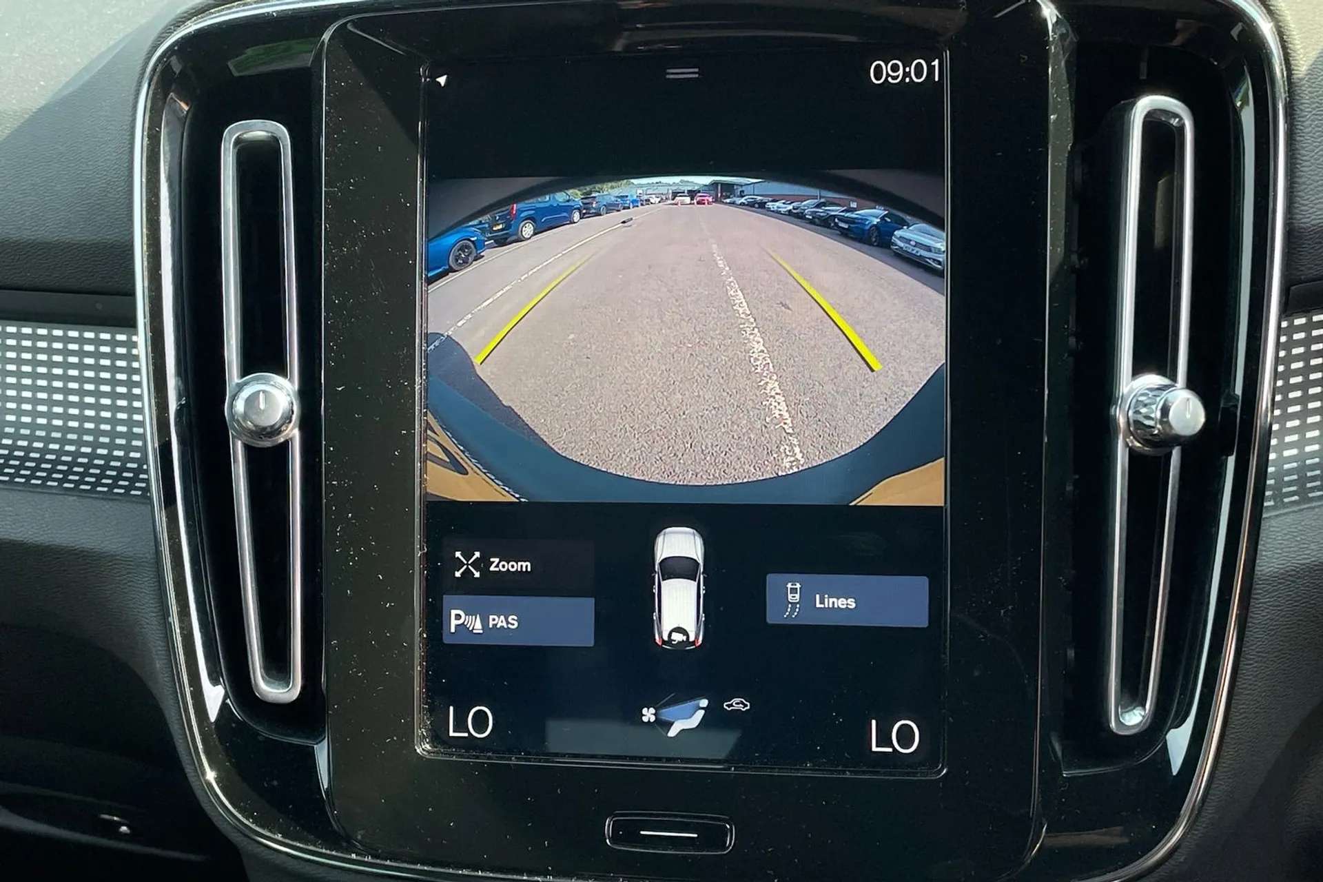 2020 VOLVO XC40 2020 VOLVO XC40