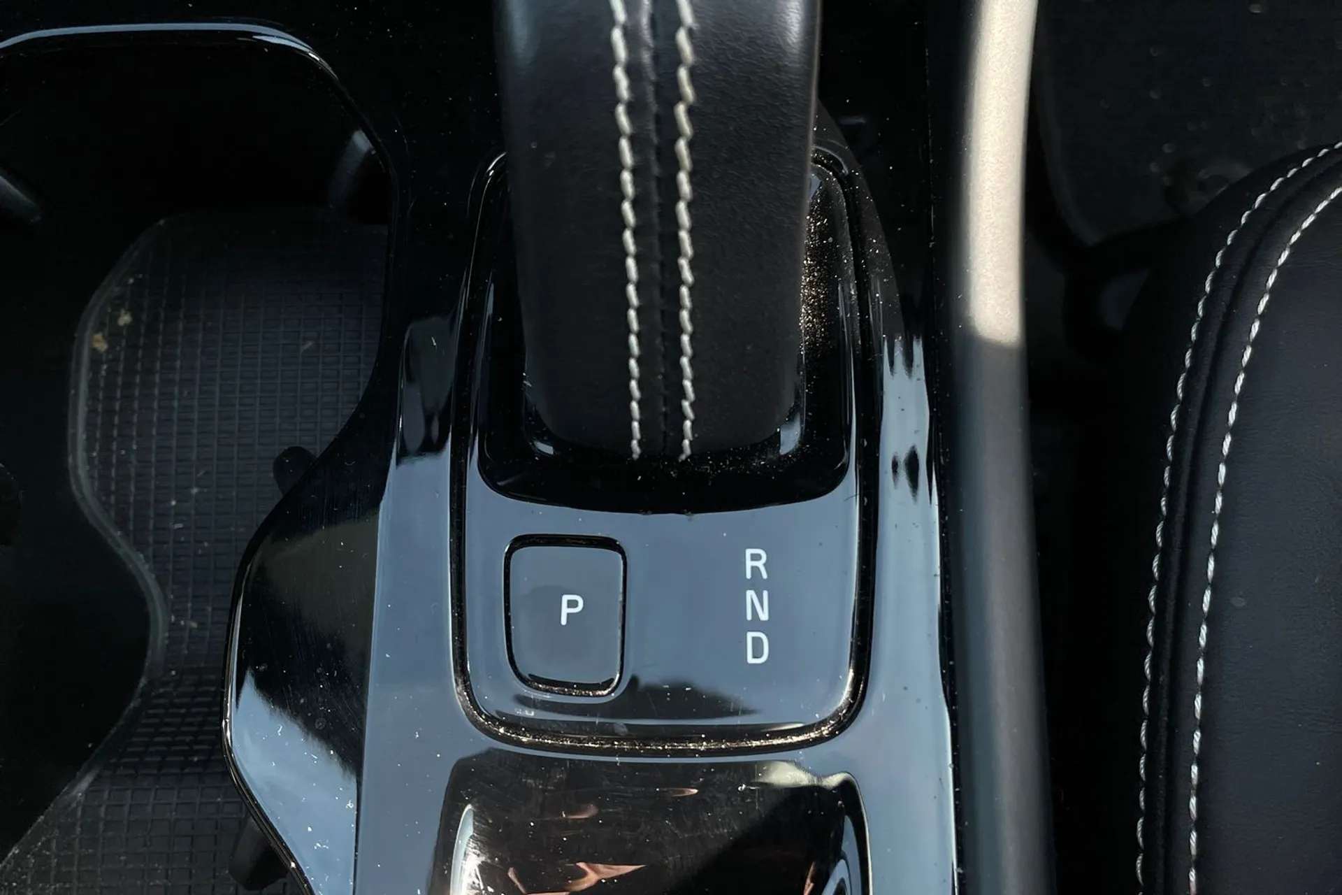 2020 VOLVO XC40 2020 VOLVO XC40