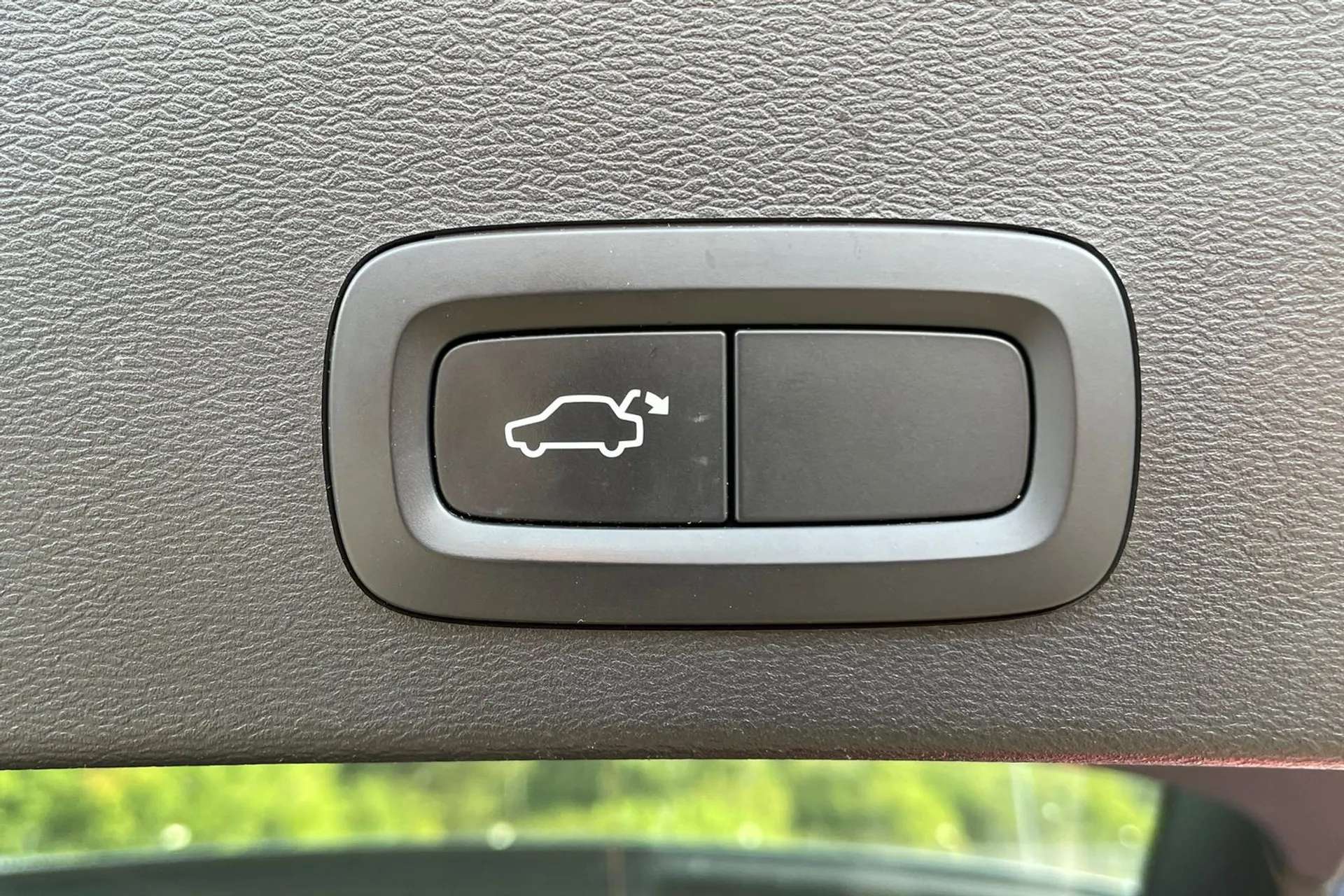 2020 VOLVO XC40 2020 VOLVO XC40