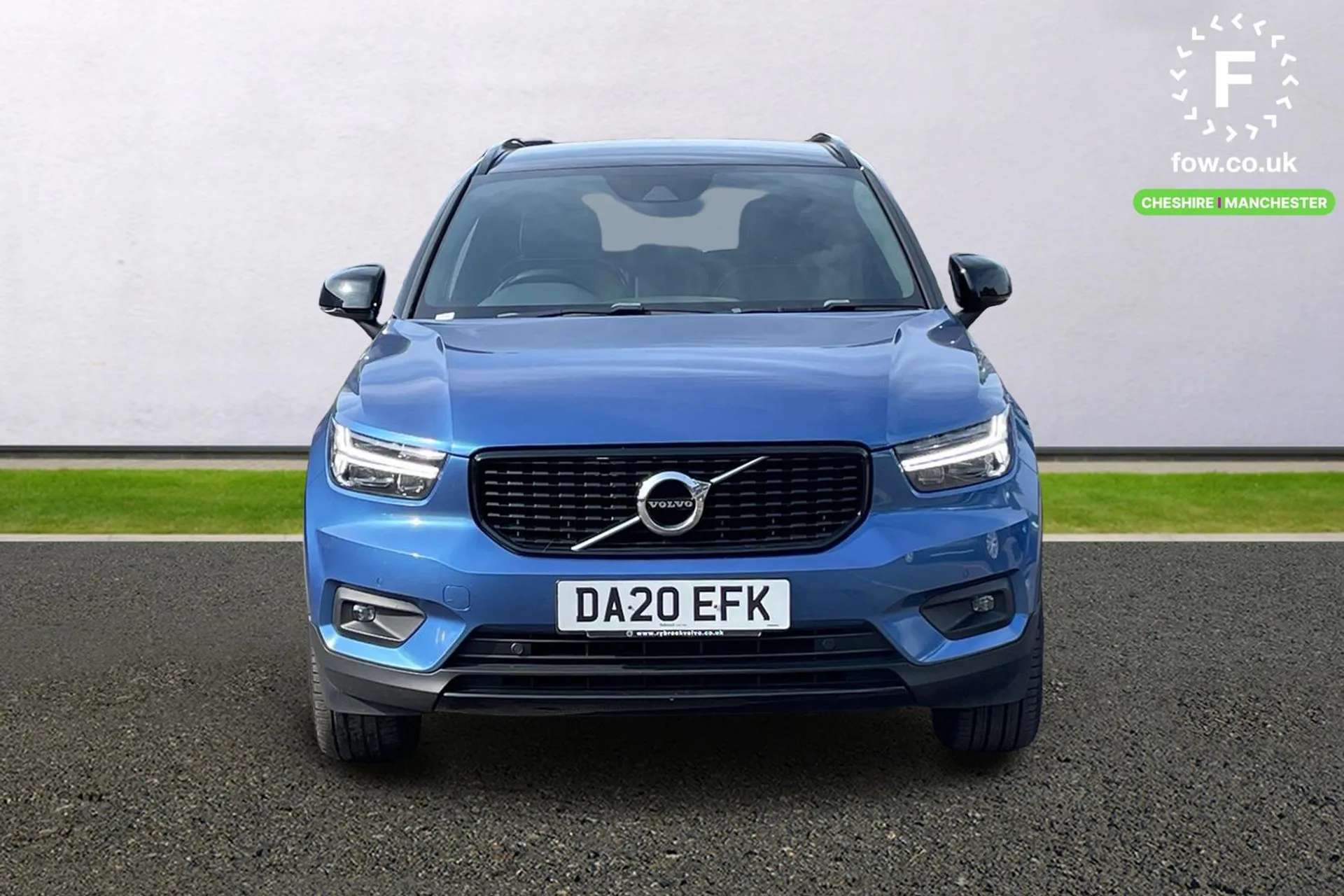 2020 VOLVO XC40 2020 VOLVO XC40