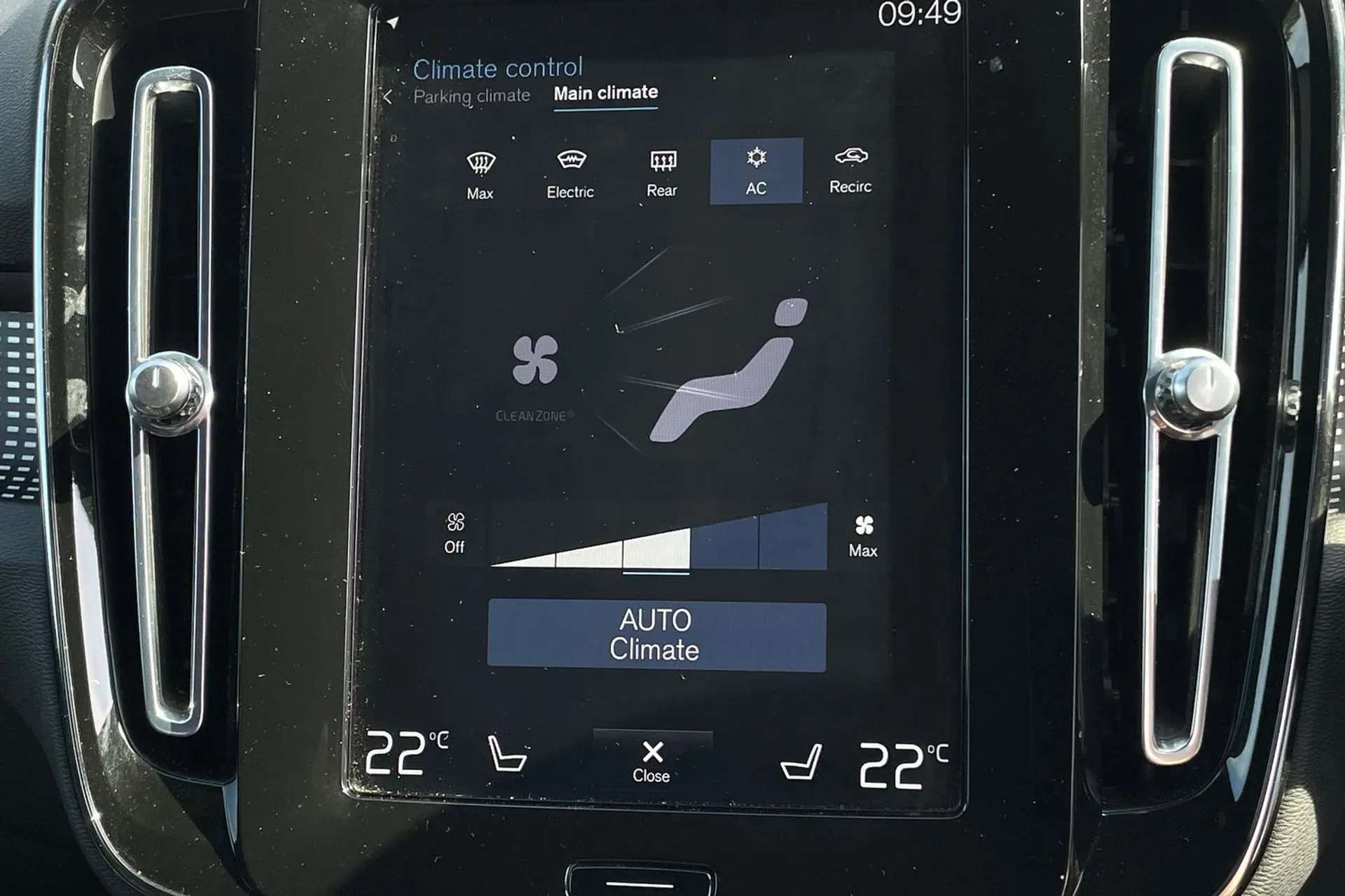2020 VOLVO XC40 2020 VOLVO XC40