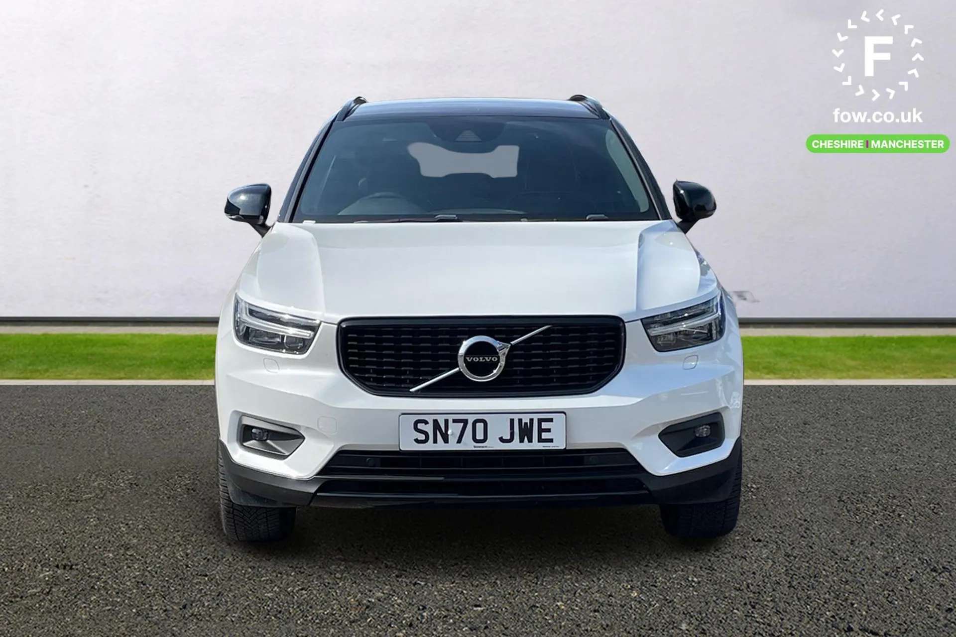 2020 VOLVO XC40 2020 VOLVO XC40