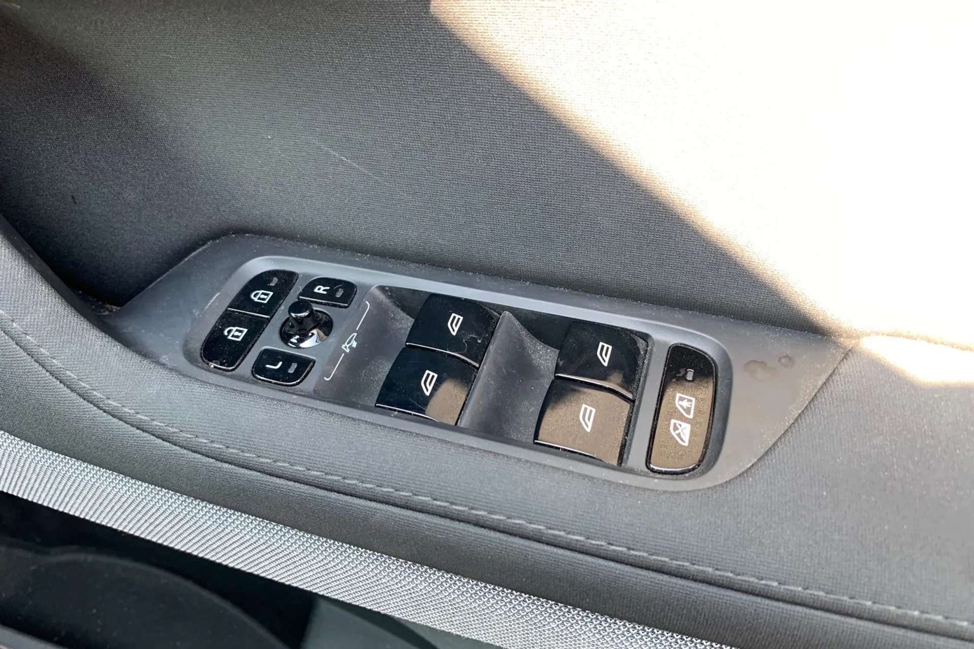 2023 POLESTAR 2 2023 POLESTAR 2