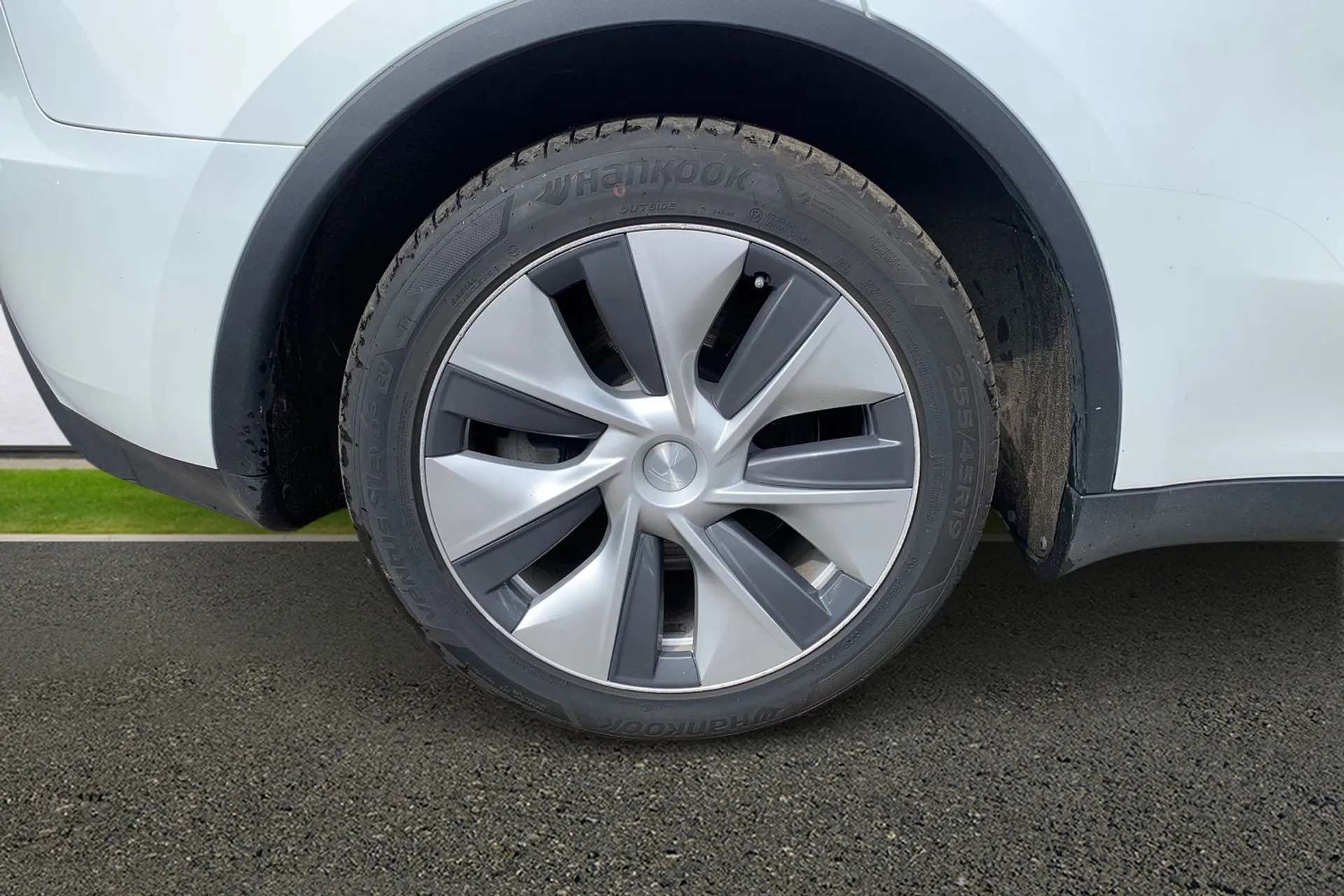 2023 TESLA MODEL Y 2023 TESLA MODEL Y